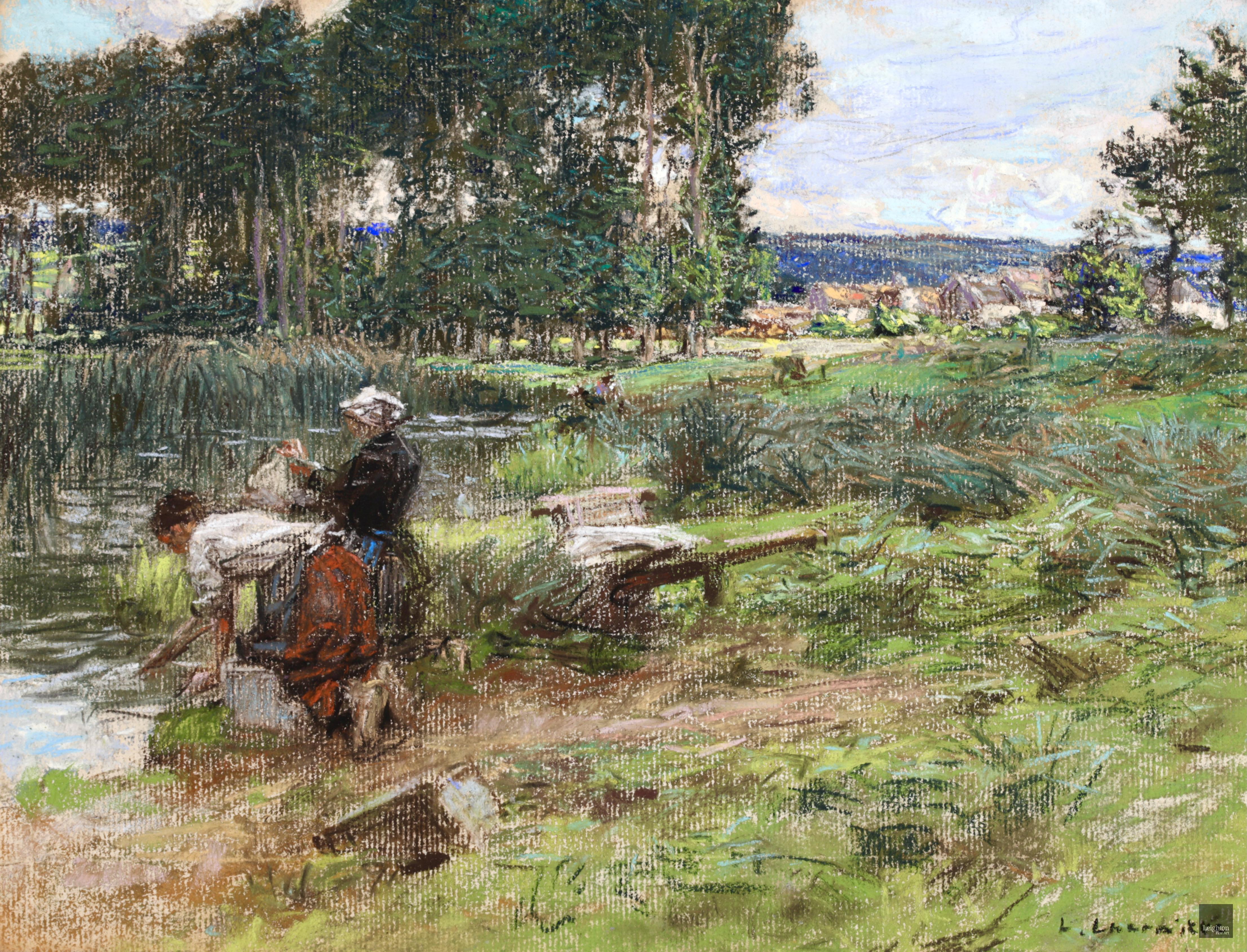 Deux Laveuses - Barbizon Pastel, Figures in Landscape de Leon Augustin Lhermitte - Art de Léon Augustin Lhermitte