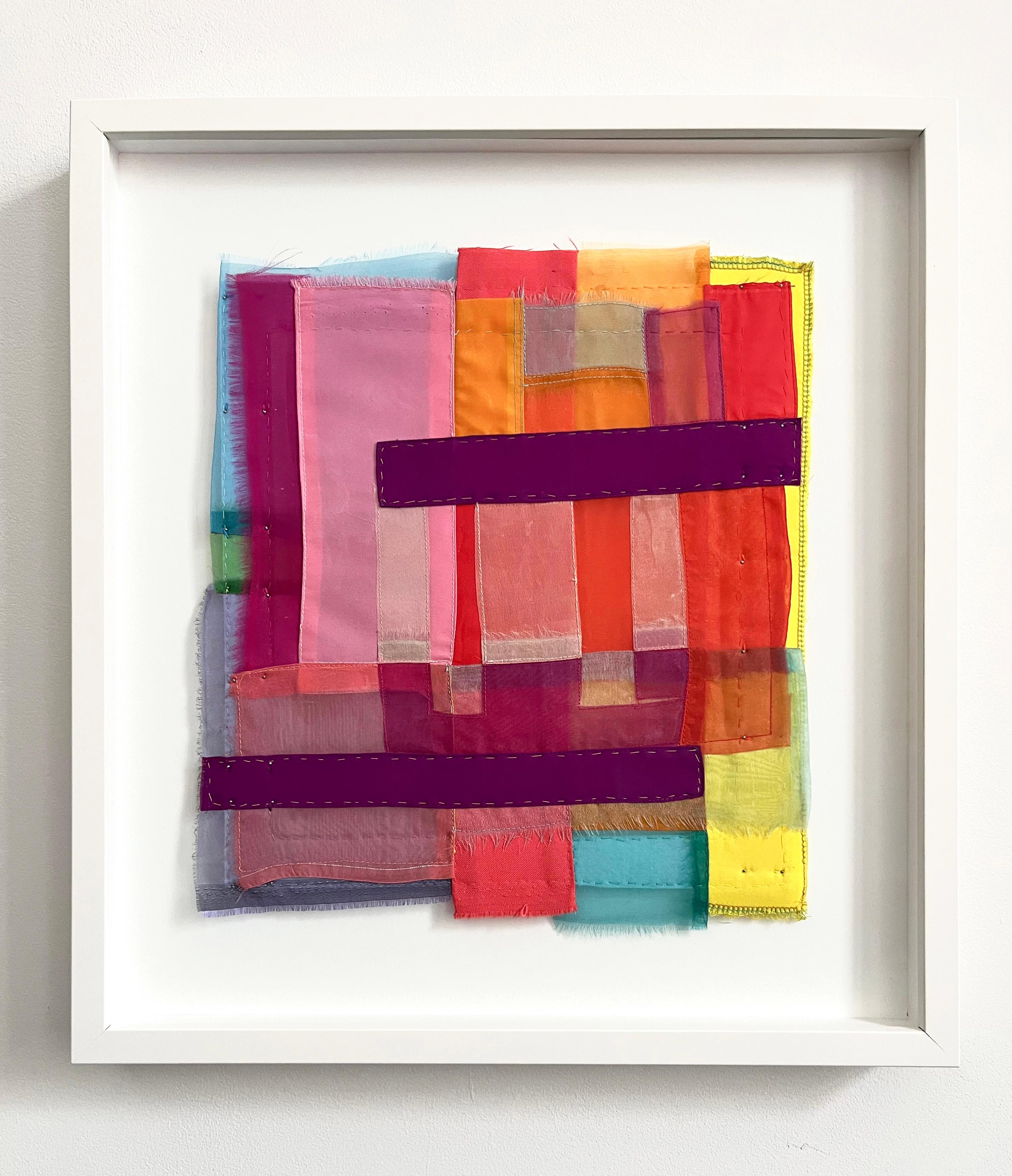 Confection, lebendige, juwelenartige, diaphanische Streifen von Stoffcollagen – Art von Linda Kamille Schmidt