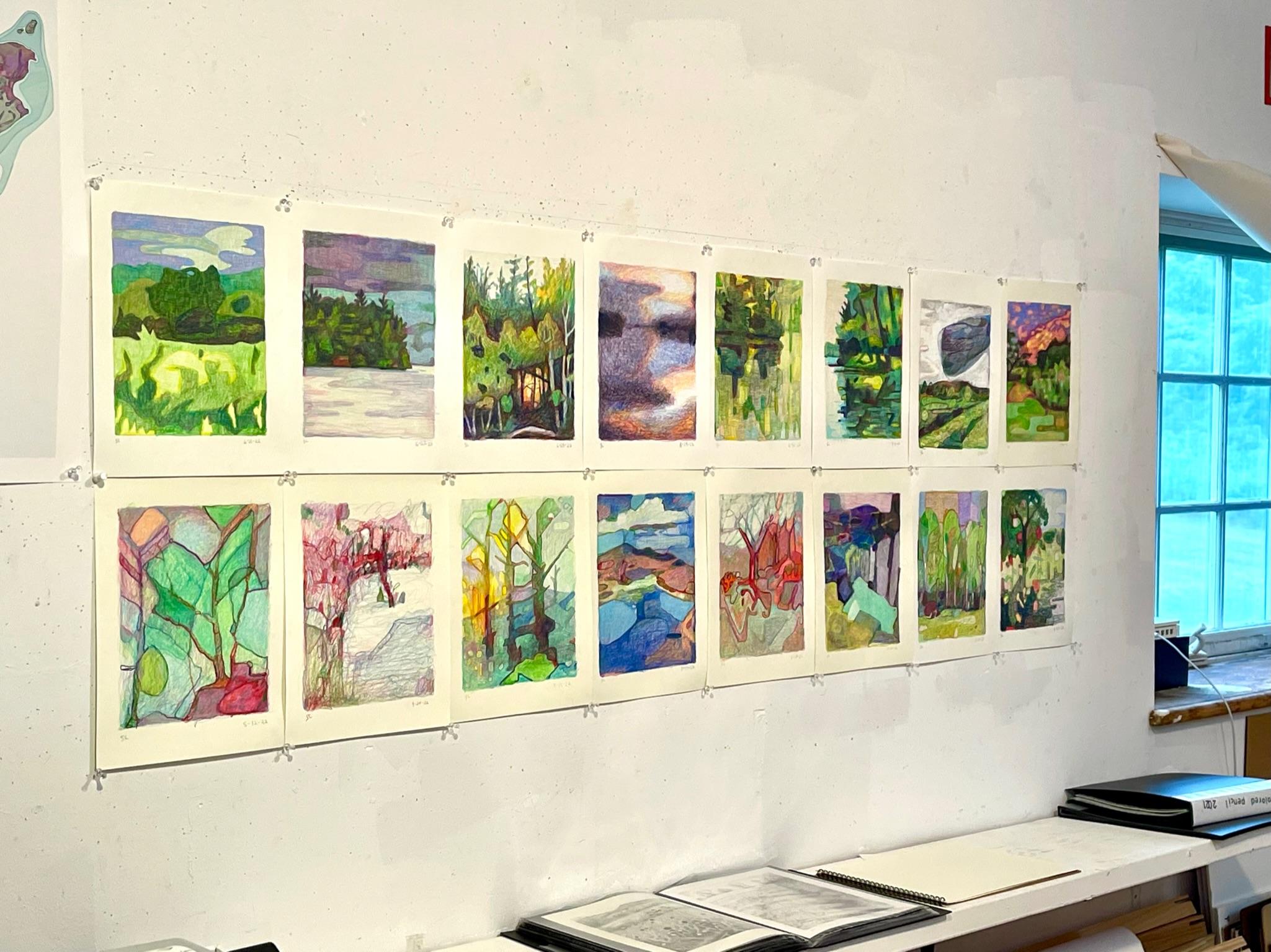 8-6-22, dessin de paysage abstrait impressionniste au crayon en couleur - Gris Abstract Drawing par Sandy Litchfield