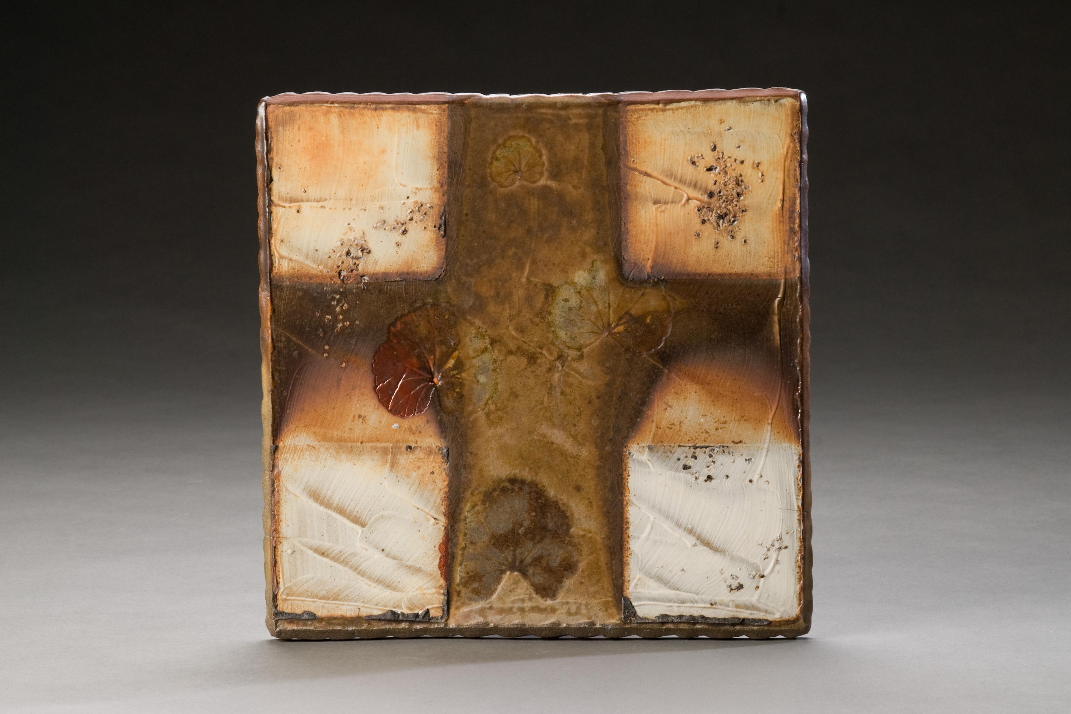 Tony Moore Abstract Sculpture – Holzgebranntes Keramikgemälde: „Fire Painting 3.2,10“