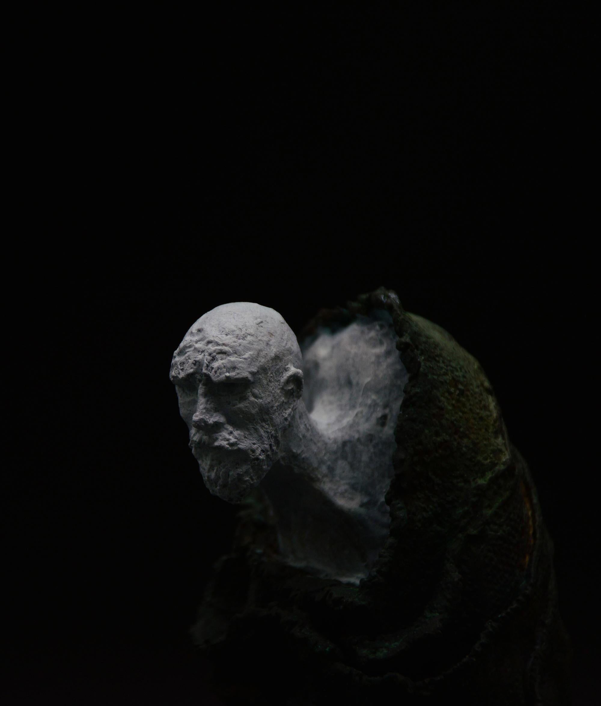 'Metamorfosis III' Bronze Figurative Sculpture For Sale 3