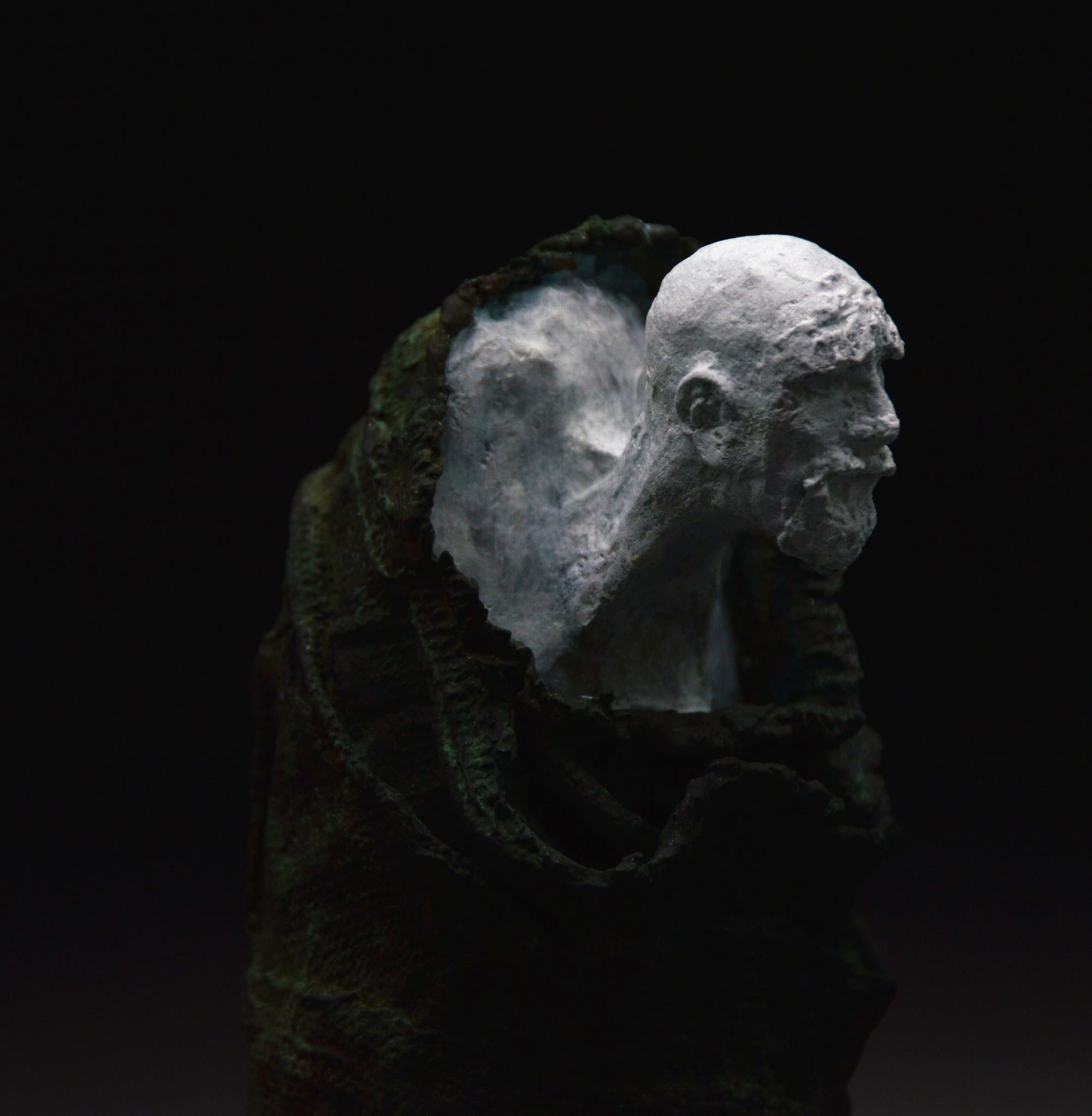'Metamorfosis III' Bronze Figurative Sculpture For Sale 1
