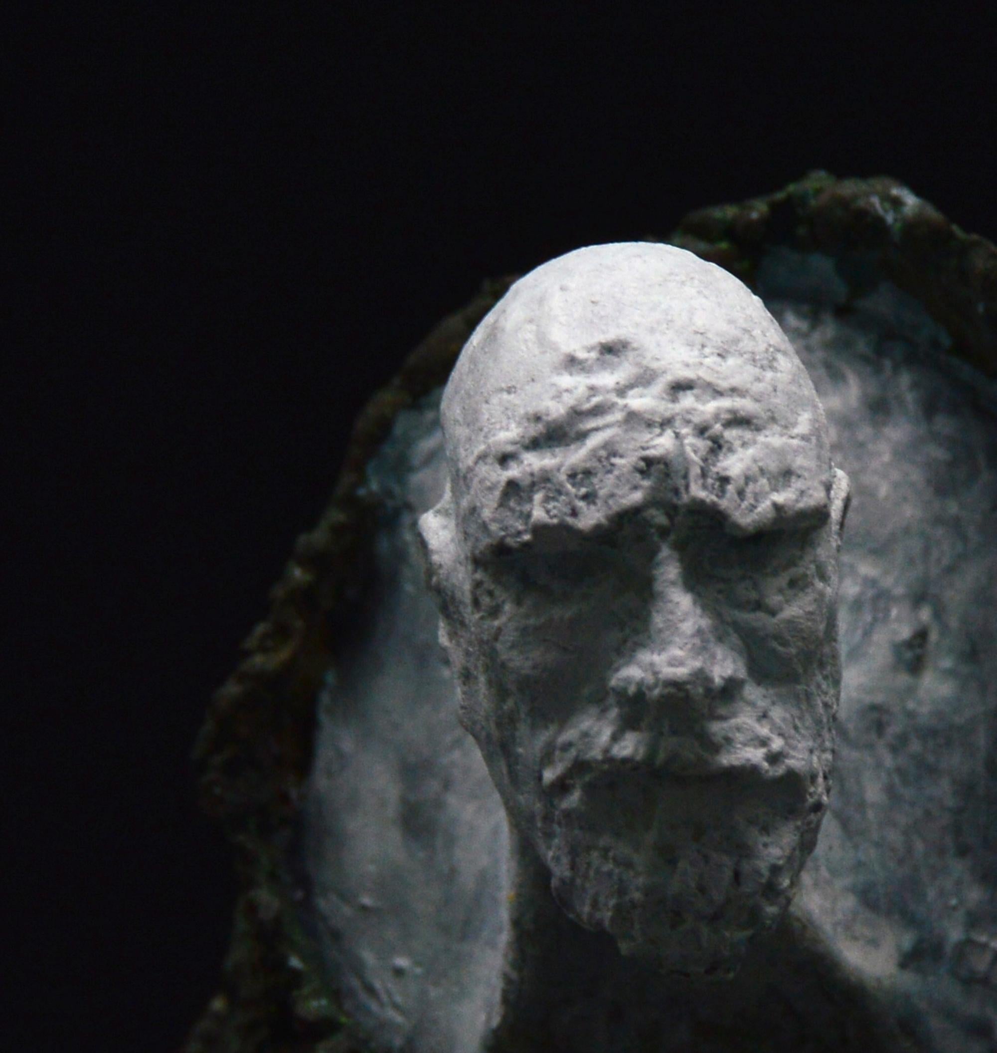 'Metamorfosis III' Bronze Figurative Sculpture For Sale 2