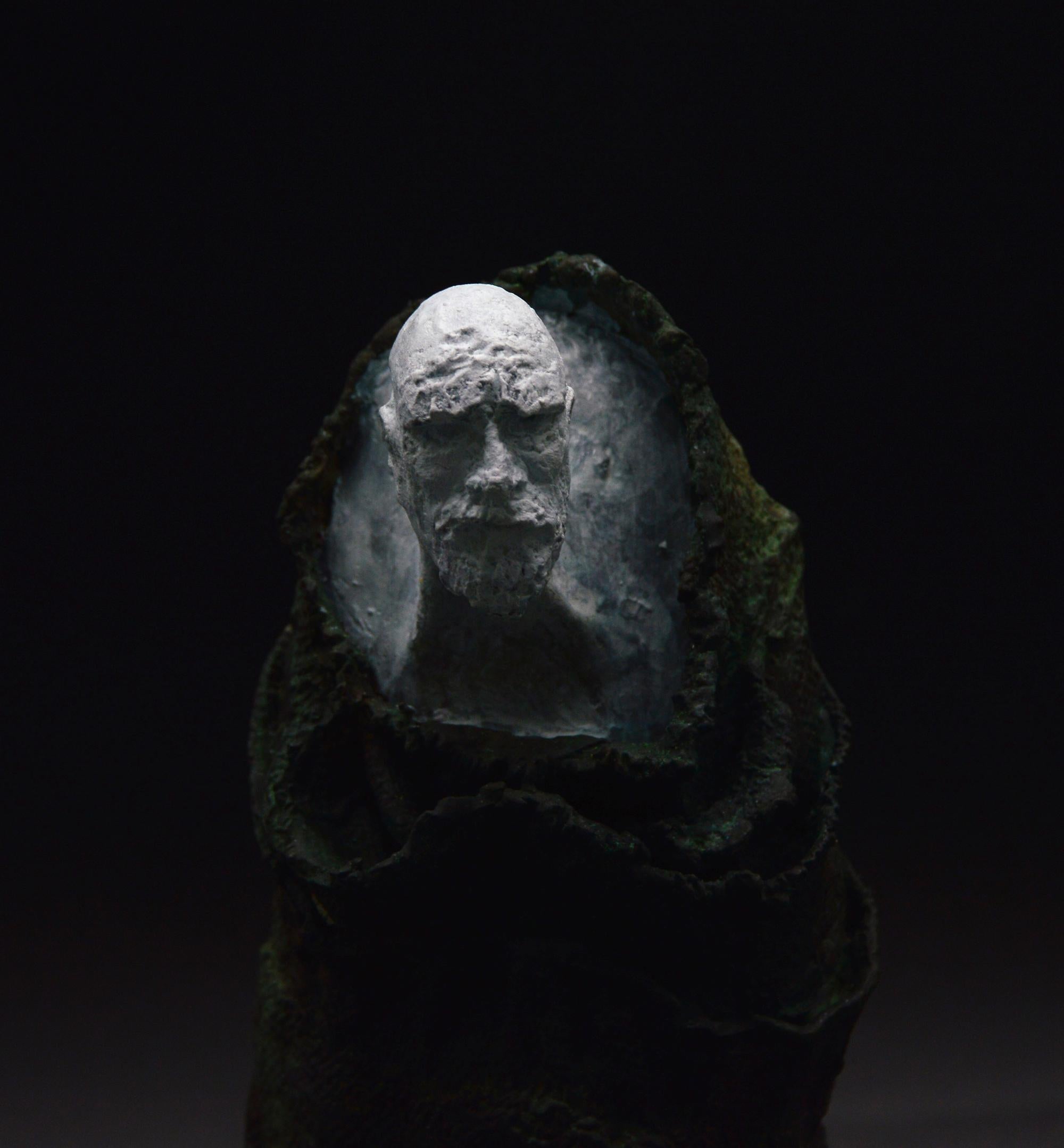 'Metamorfosis III' Bronze Figurative Sculpture For Sale 4