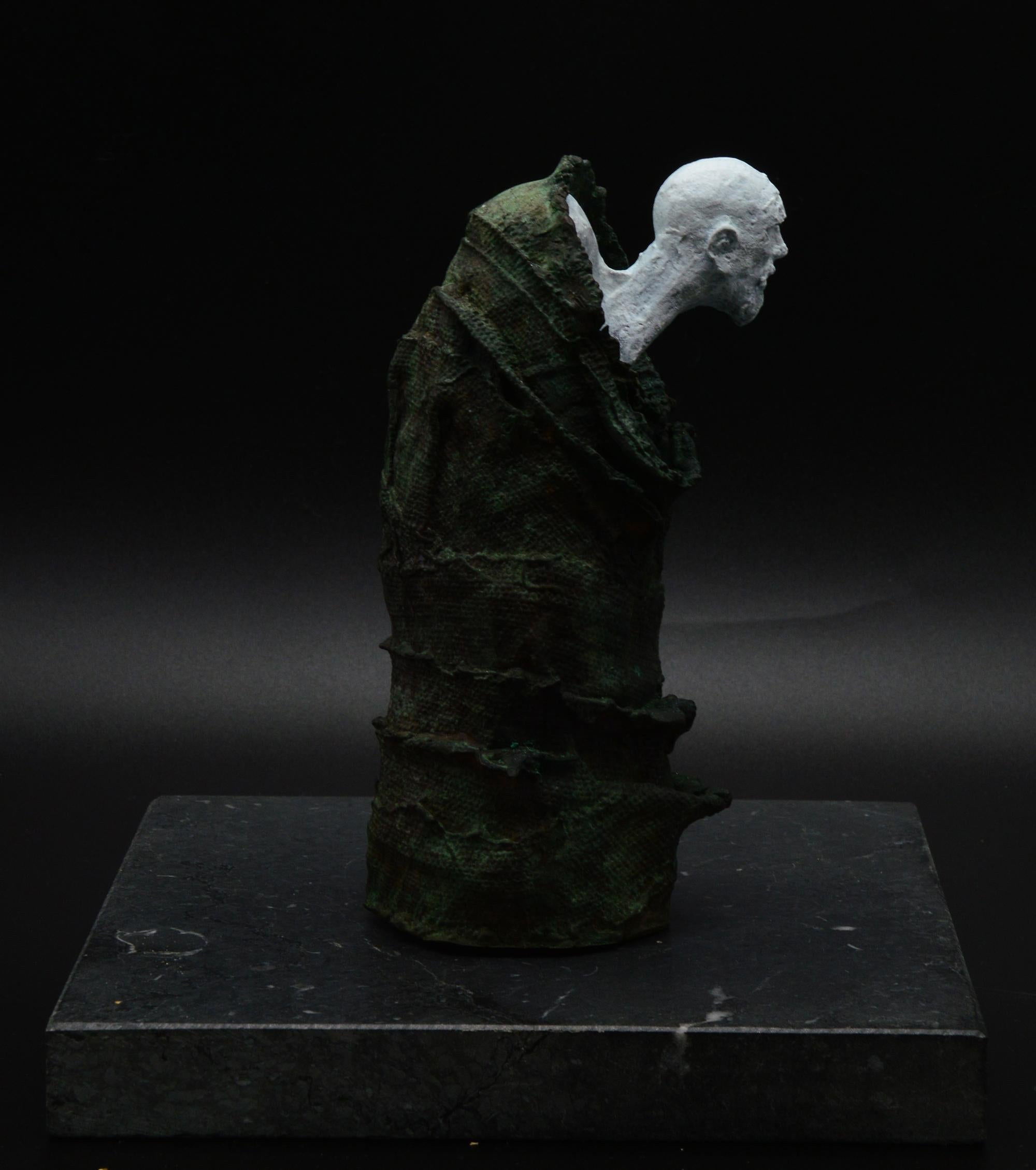 Sculpture figurative en bronze « Metamorphosis III » - Or Figurative Sculpture par Alberto Letamendi
