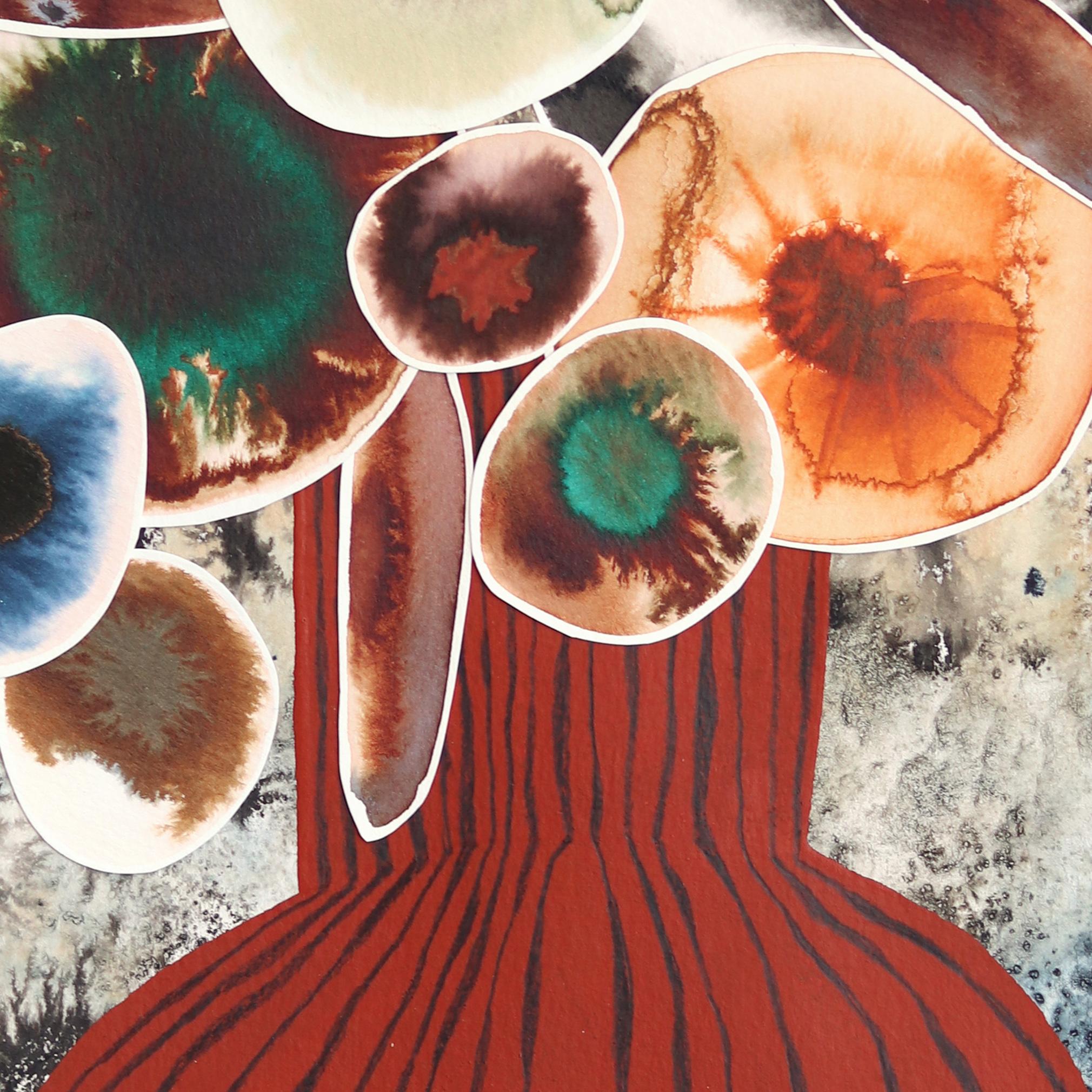 Krisanne Souter intreccia elementi della natura e antichi archetipi femminili, come la Mother e la Mystic. Temi botanici, elementi ludici e sorprese inaspettate sono comuni nei suoi lavori. Attingendo dal suo background in floricoltura e ceramica,