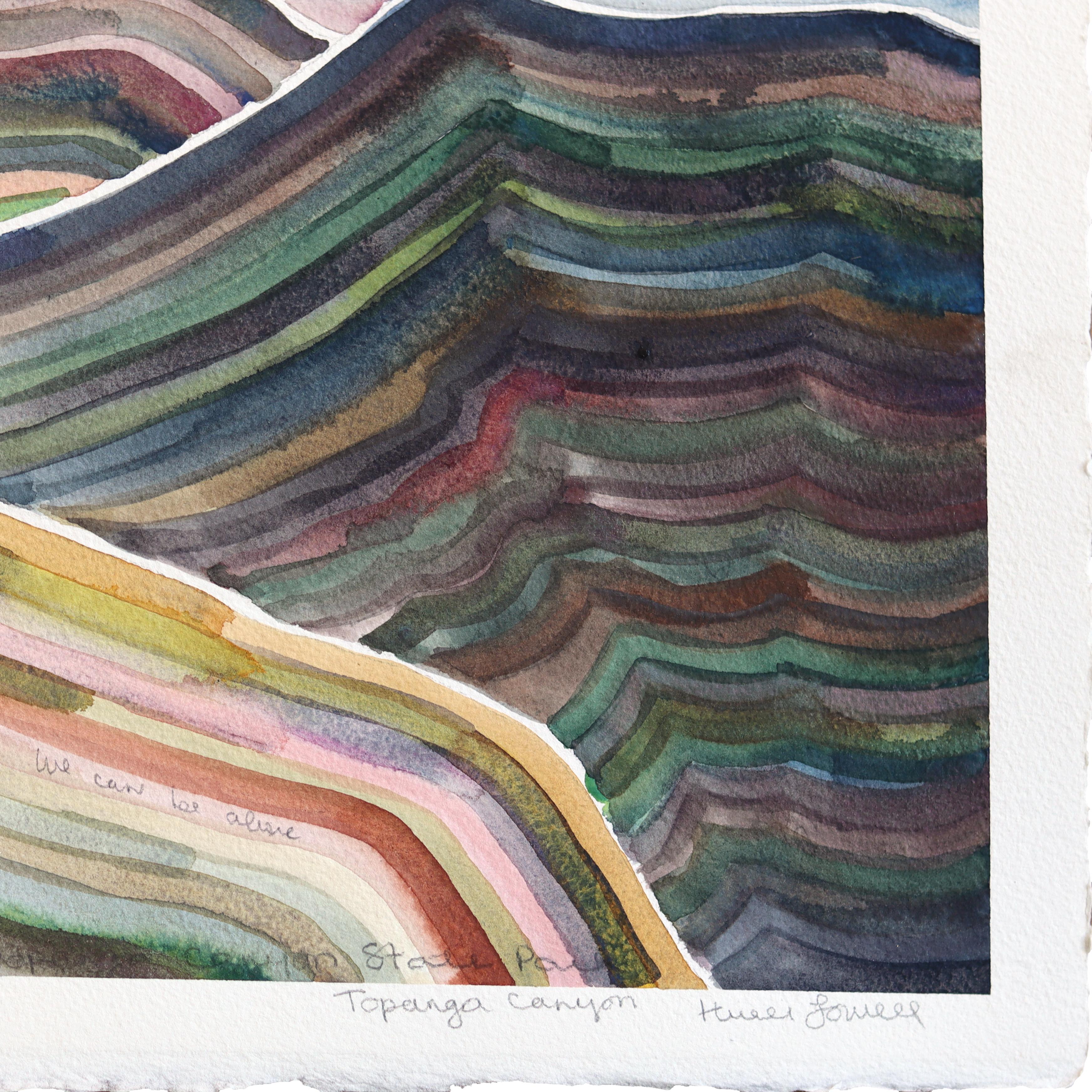 Heidi Lowell es una artista multidisciplinar afincada en Austin, Texas, cuya práctica está profundamente arraigada en la propia tierra. Recoge tierras y materiales vegetales específicos de Texas y otros lugares, y crea sus propios pigmentos,