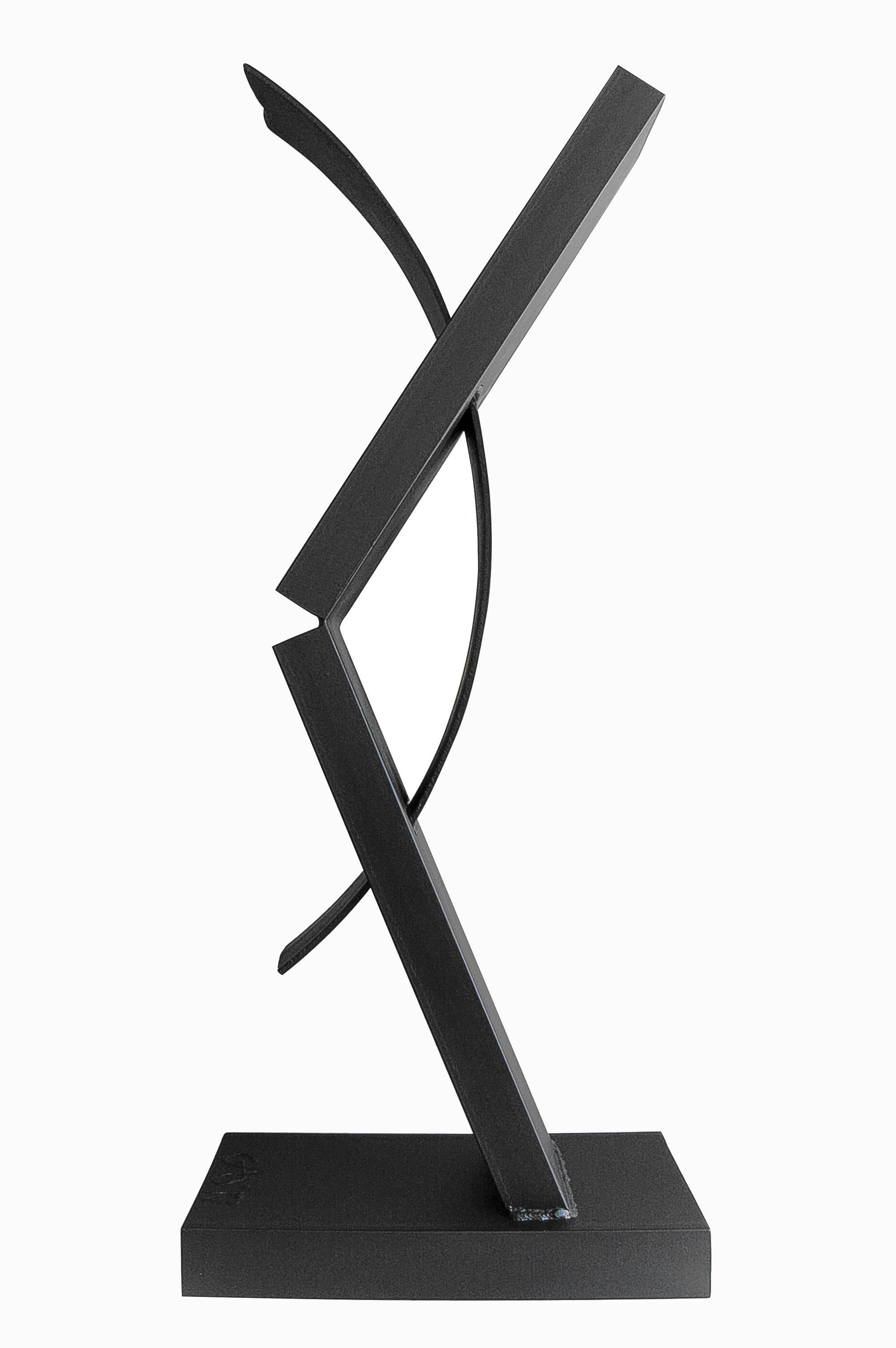 Figurative Sculpture Granville Beals - Eclipse - Grande sculpture en acier moderne et équilibrée géométrique noire d'origine