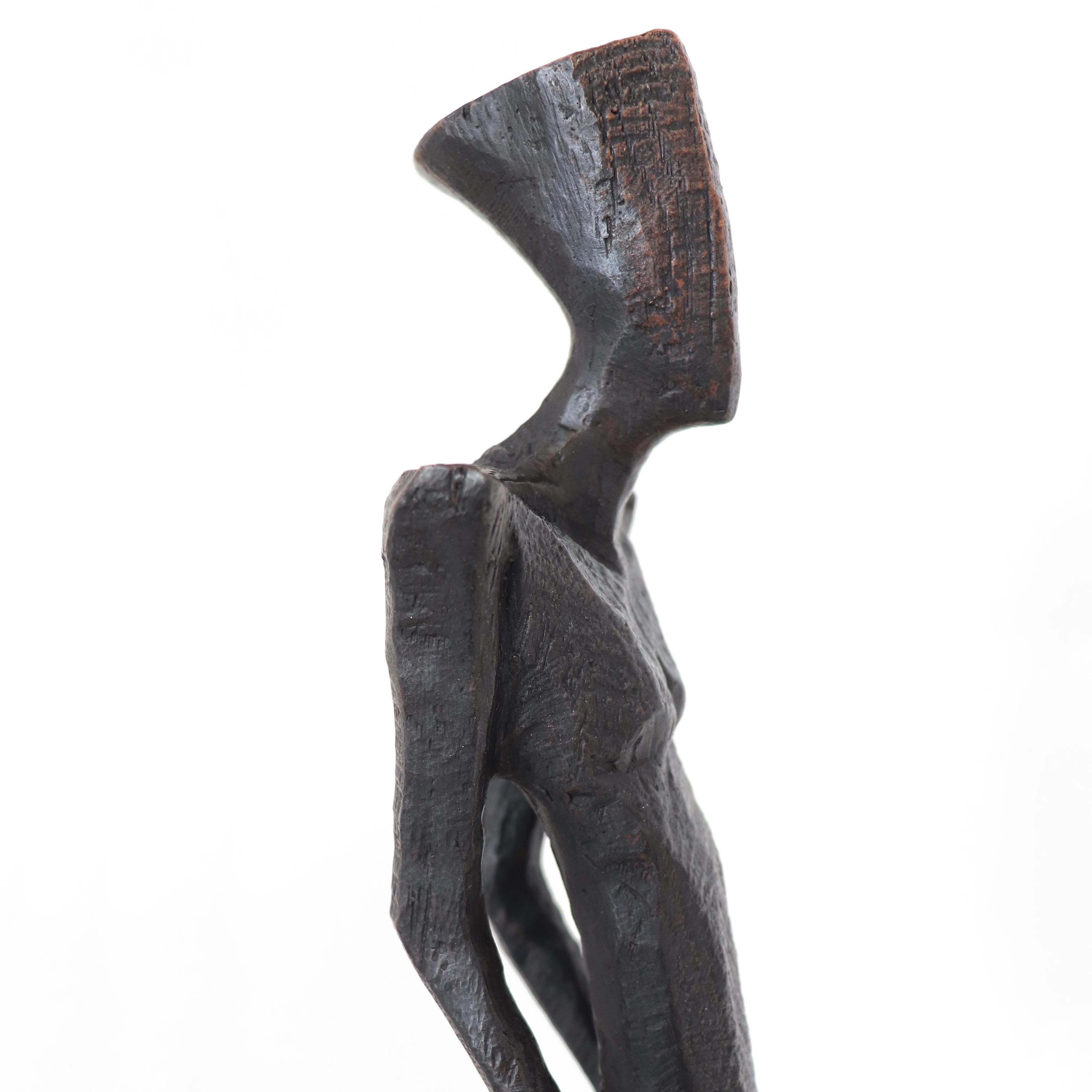 Antonio (1/25) - Abstract Sculpture by Nando Kallweit