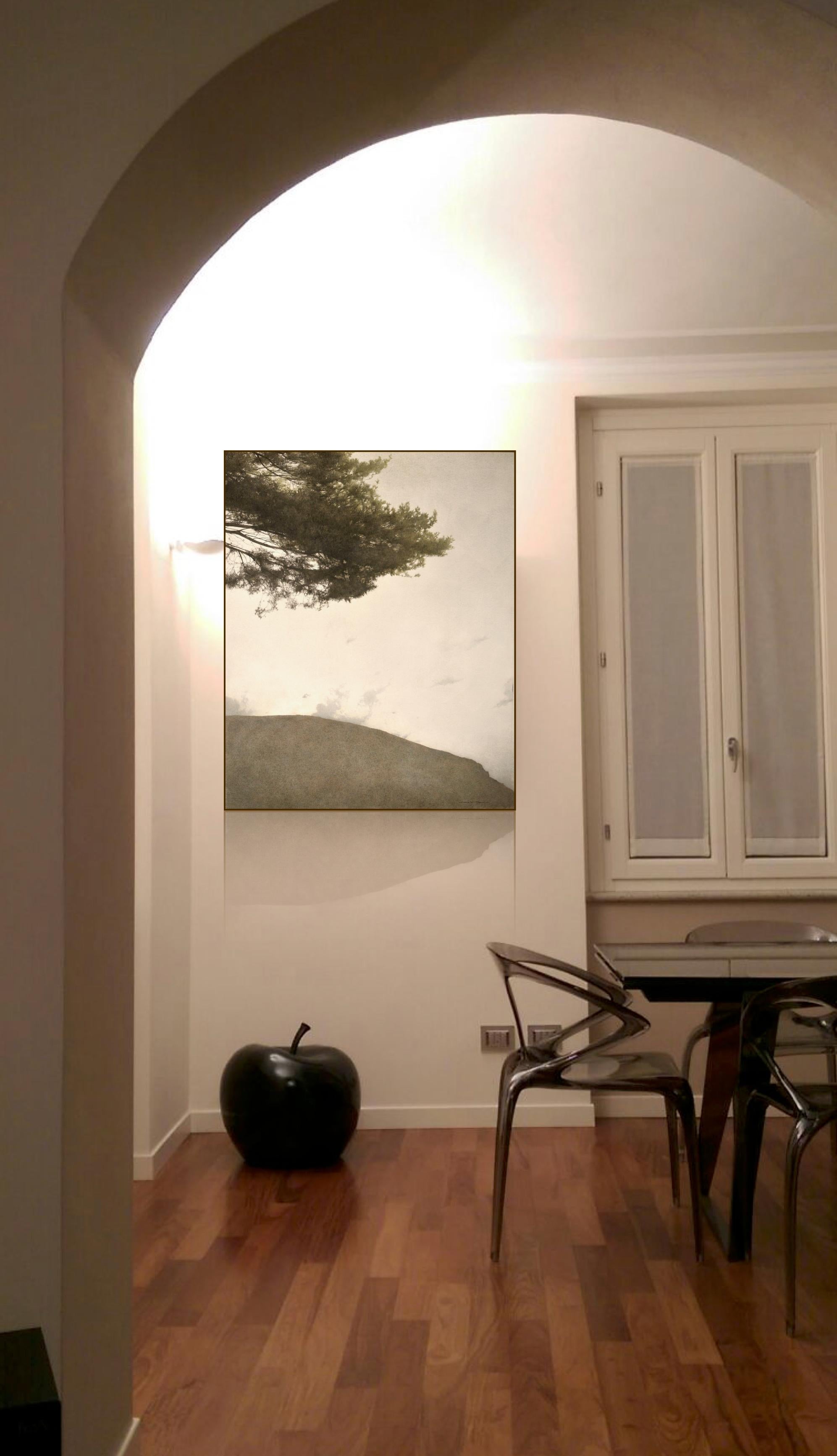 L'aquarelle de grand format concernant un paysage italien est sur papier est appliquée sur toile et ensuite tendue sur un châssis pour la préserver plus longtemps et la rendre plus facile à accrocher. 
Il est encadré dans un simple cadre en bois