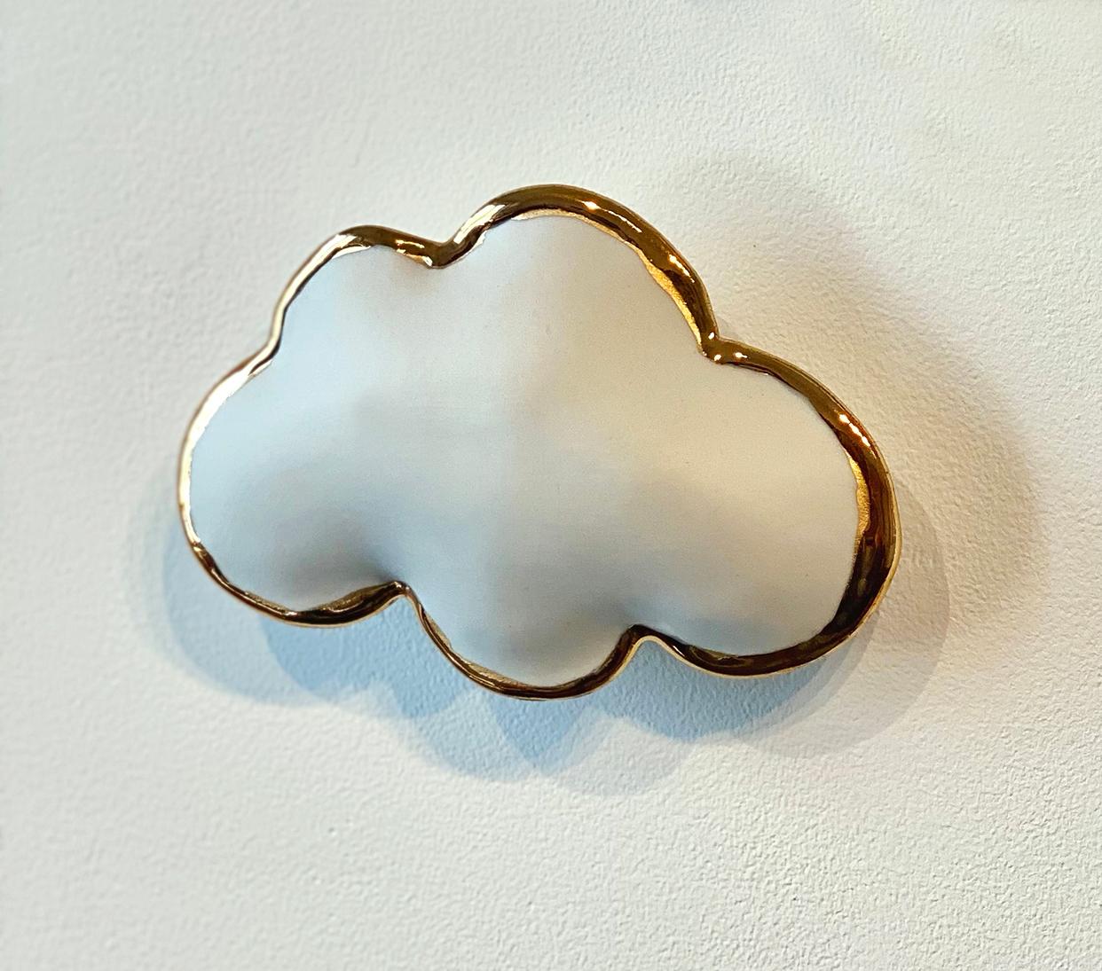 Stepanka Summer Figurative Sculpture - Happy Days, 1 gold rim porcelain cloud, small size