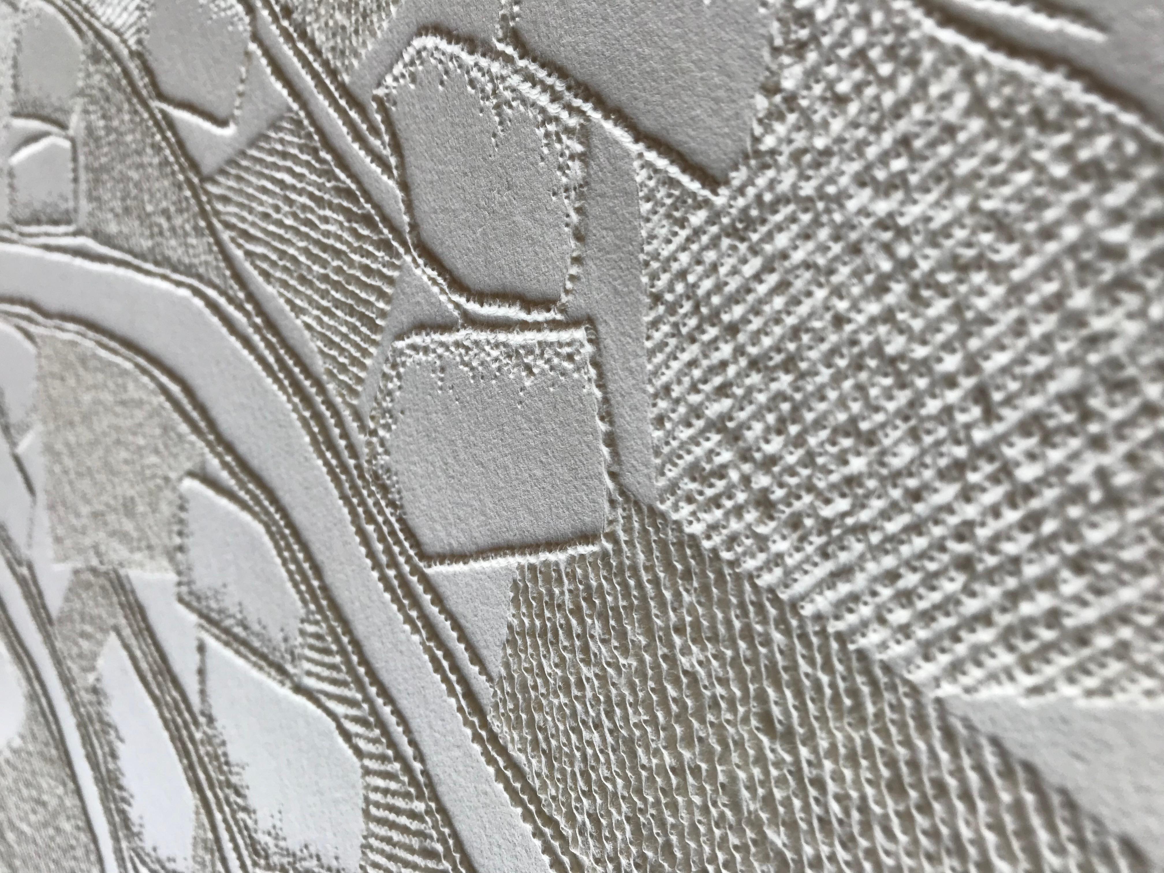 Salinae - aufwändige weiße 3D-Abstrakte Landschaftszeichnung mit gegezogenen Papierfasern – Art von Antonin Anzil