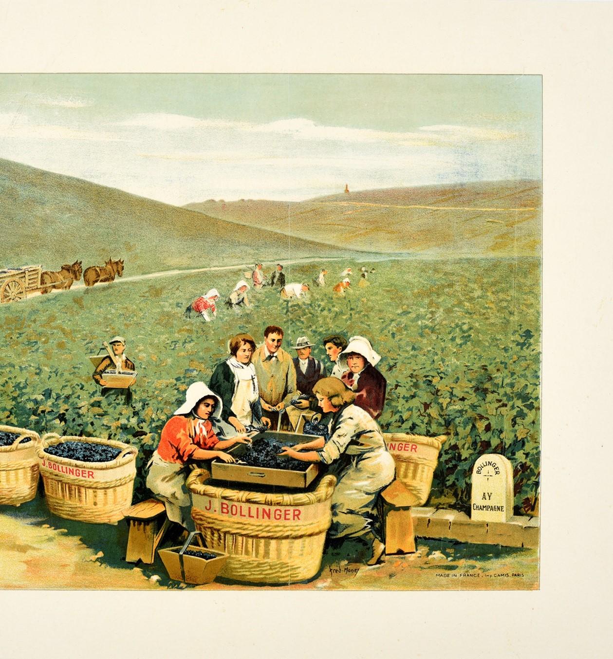 Affiche publicitaire originale pour une boisson ancienne, comportant une superbe illustration de Fred Money (1882-1956) d'un vignoble de champagne Bollinger rempli d'ouvriers agricoles cueillant et triant les raisins et chargeant des charrettes à