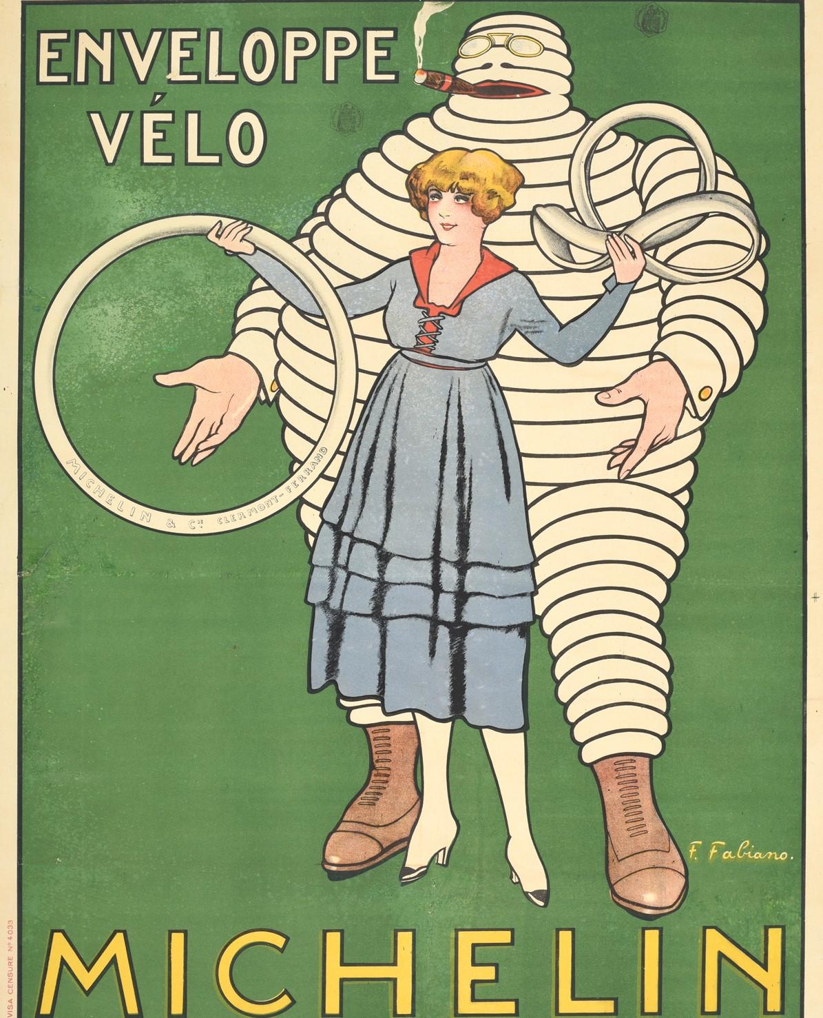Affiche vintage d'origine d'enveloppes vélo avec le Bonhomme Michelin, dessin du Bibendum emblématique - Beige Print par Fabien Fabiano
