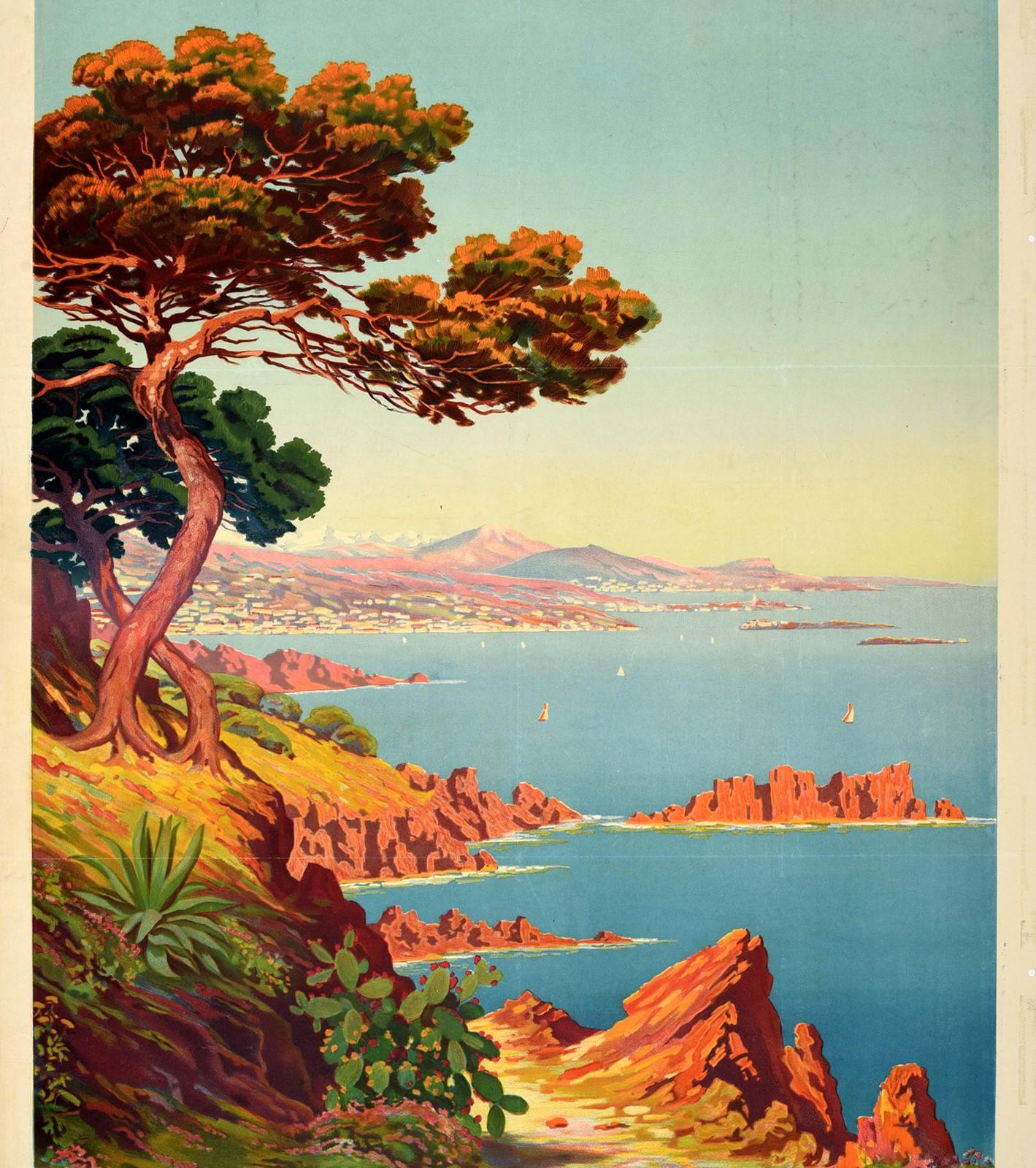 Affiche publicitaire originale de voyage vintage pour La Cote D'Azur / La Côte d'Azur présentant une vue côtière pittoresque du peintre Charles Adelin Morel de Tanguy (1857-1930) représentant des fleurs et des arbres le long du chemin de collines