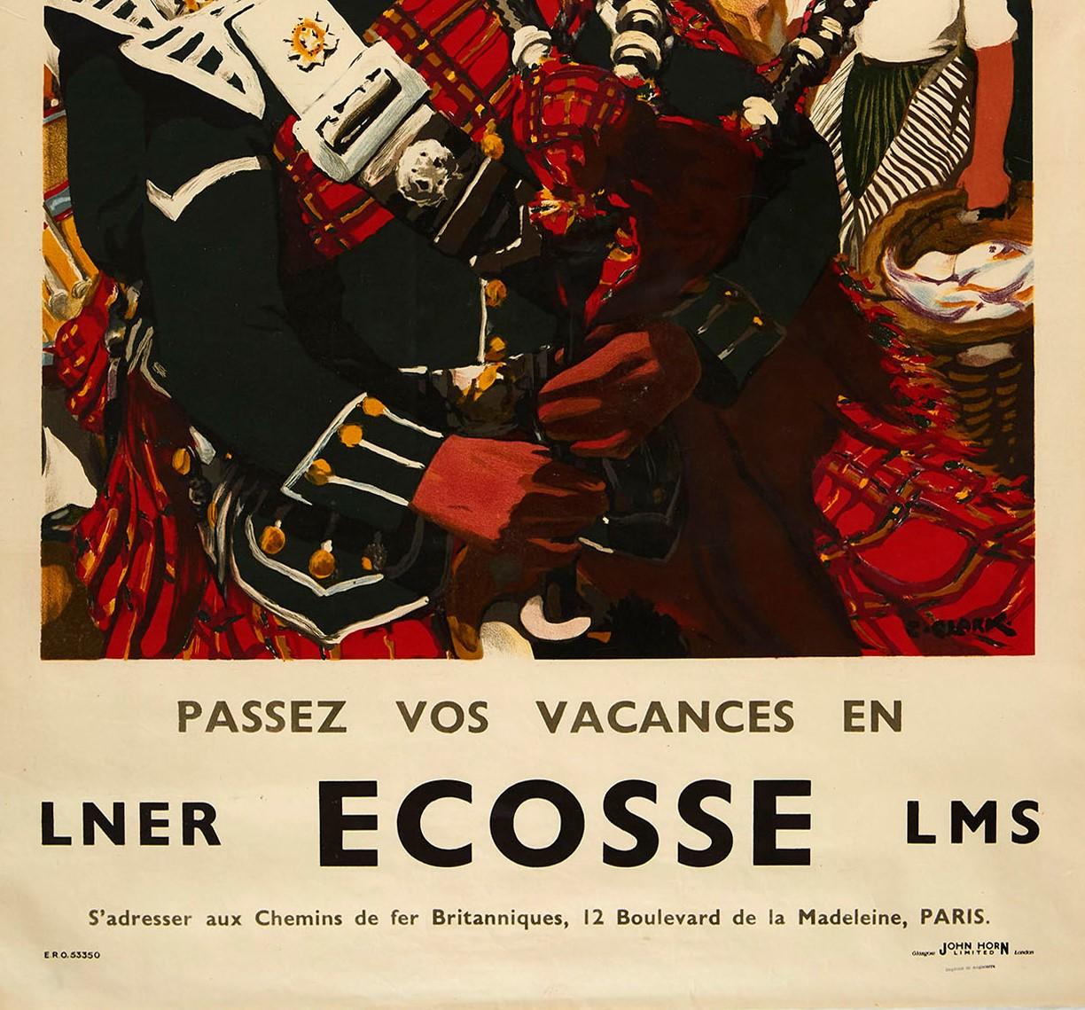 Affiche de voyage française originale pour l'Ecosse émise par le London, Midland and Scottish Railway LMS et le London North Eastern Railway LNER - avec une superbe illustration de Christopher Clark (1875-1942) représentant des cornemuseurs en