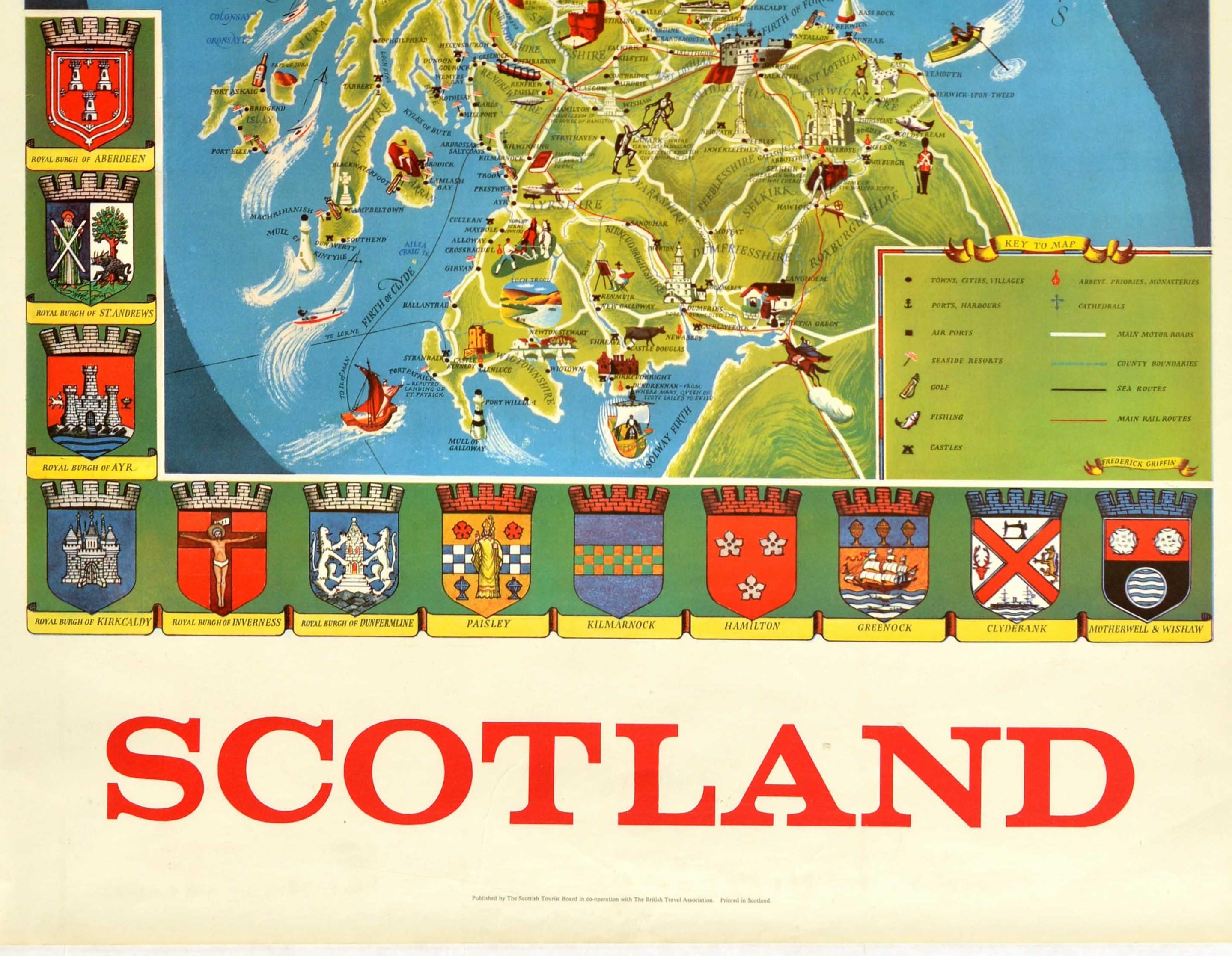 Poster originale d'epoca Mappa illustrata della Scozia Sport Viaggio Regno Unito Stemma - Print Beige di Frederick Griffin