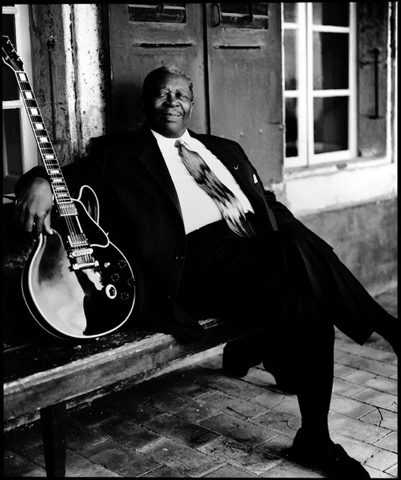 Kevin Westenberg Black and White Photograph – B. King - Signierter Druck in limitierter Auflage