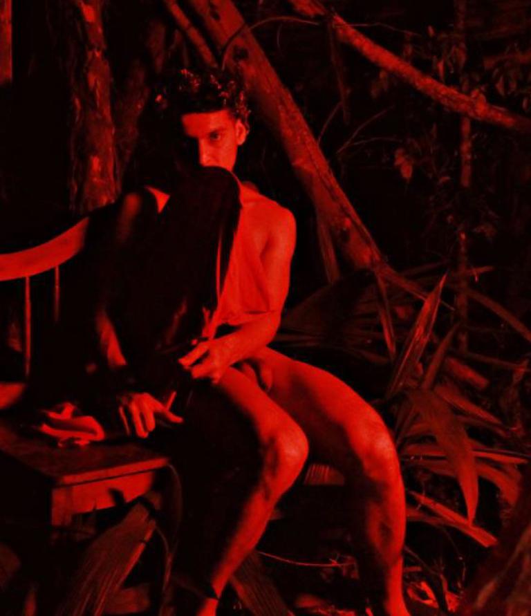 Selbstporträt ohne Titel VII. Serie La Costilla Roja.  Limitierte Auflage Farbe Nude – Photograph von Jose Sierra