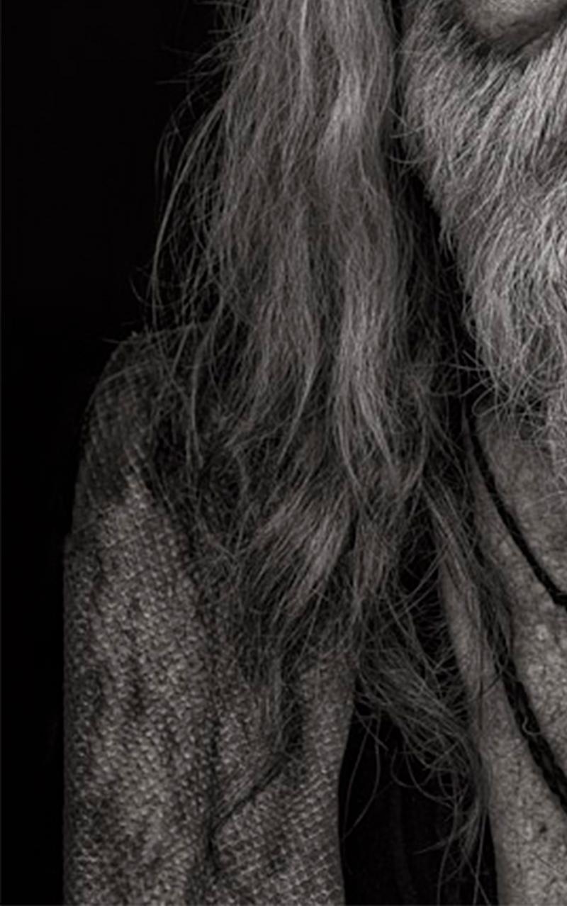 Jesus aus der Ibiza-Serie, mittelgroß – Photograph von Mikael Kenta