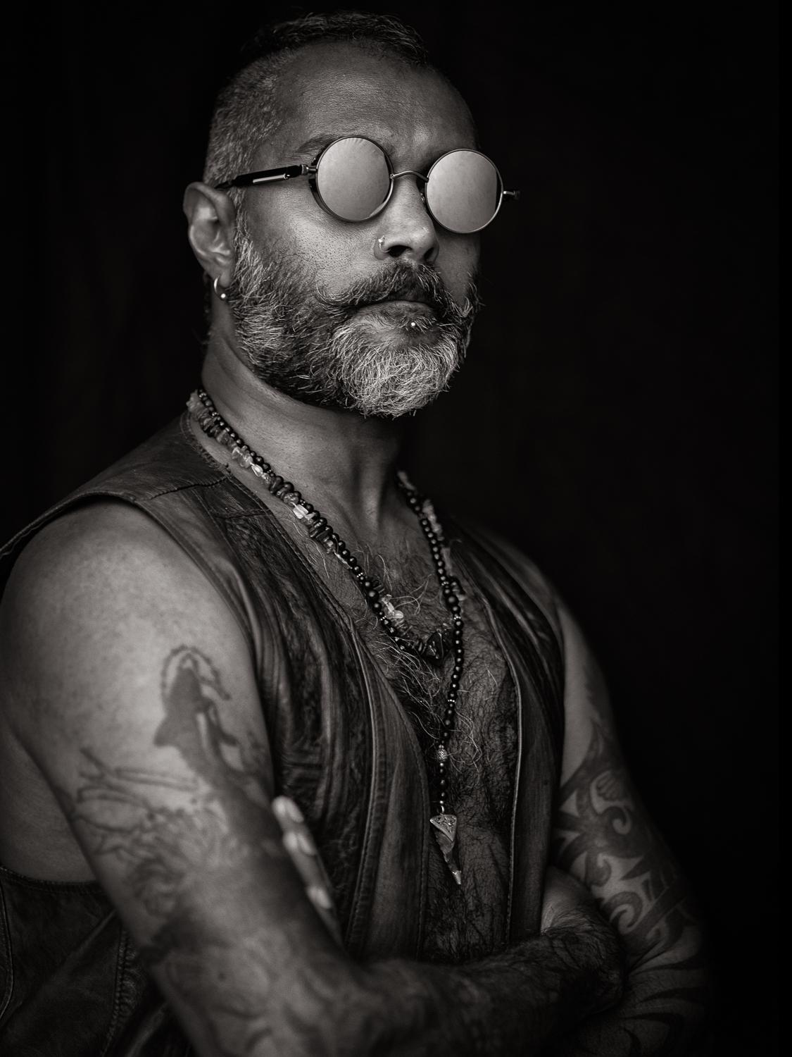 Mikael Kenta Black and White Photograph – Ron aus der Ibiza-Serie, Großformatiges