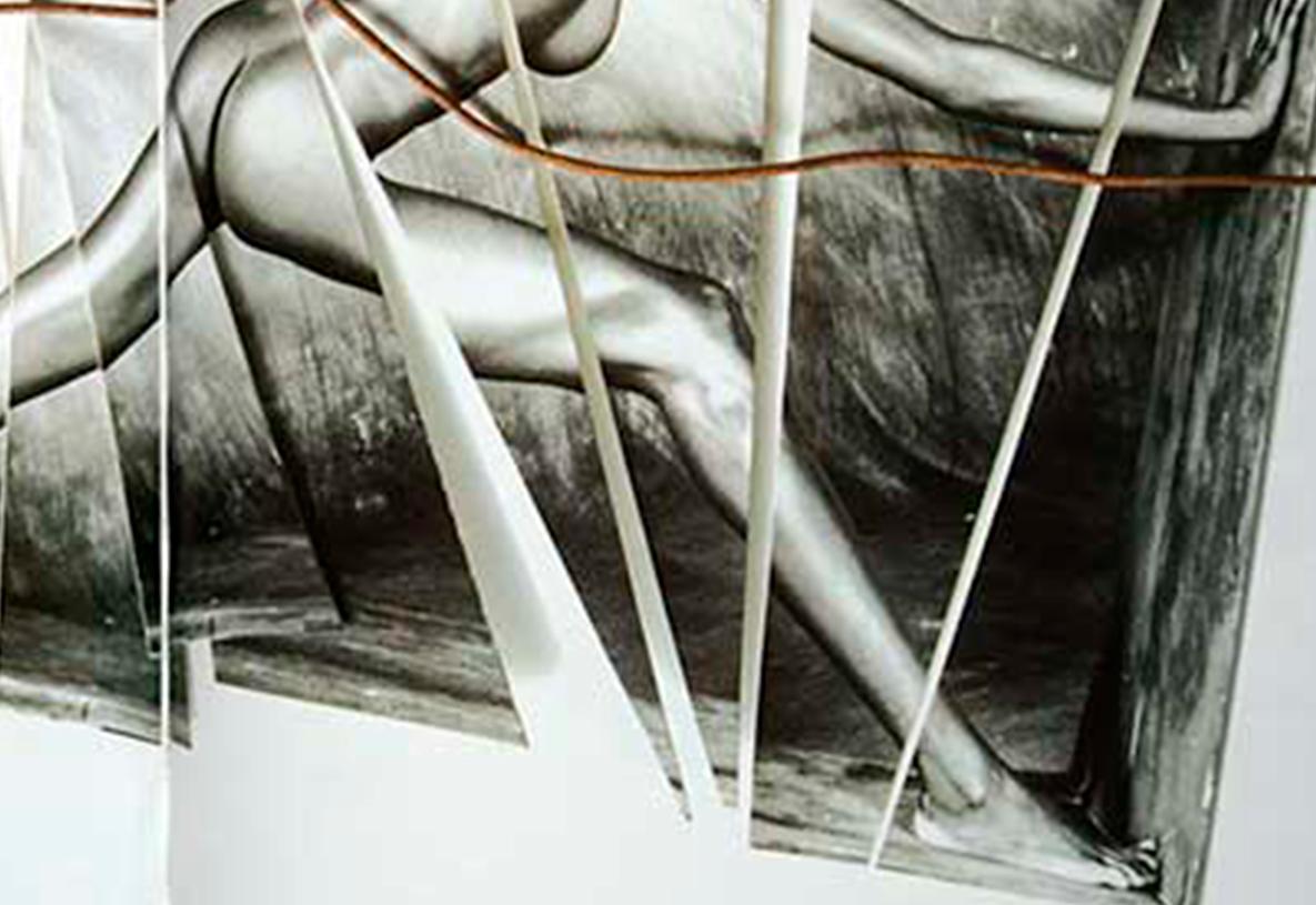 Femmes Objets, 1991
27.5 x 35.5 in.
Non encadré.

Série Femmes Objets
Dans cette série en noir et blanc et avec le même modèle. L'artiste représente ce qu'est pour lui la femme objet du monde moderne.
_______________________________
Né à