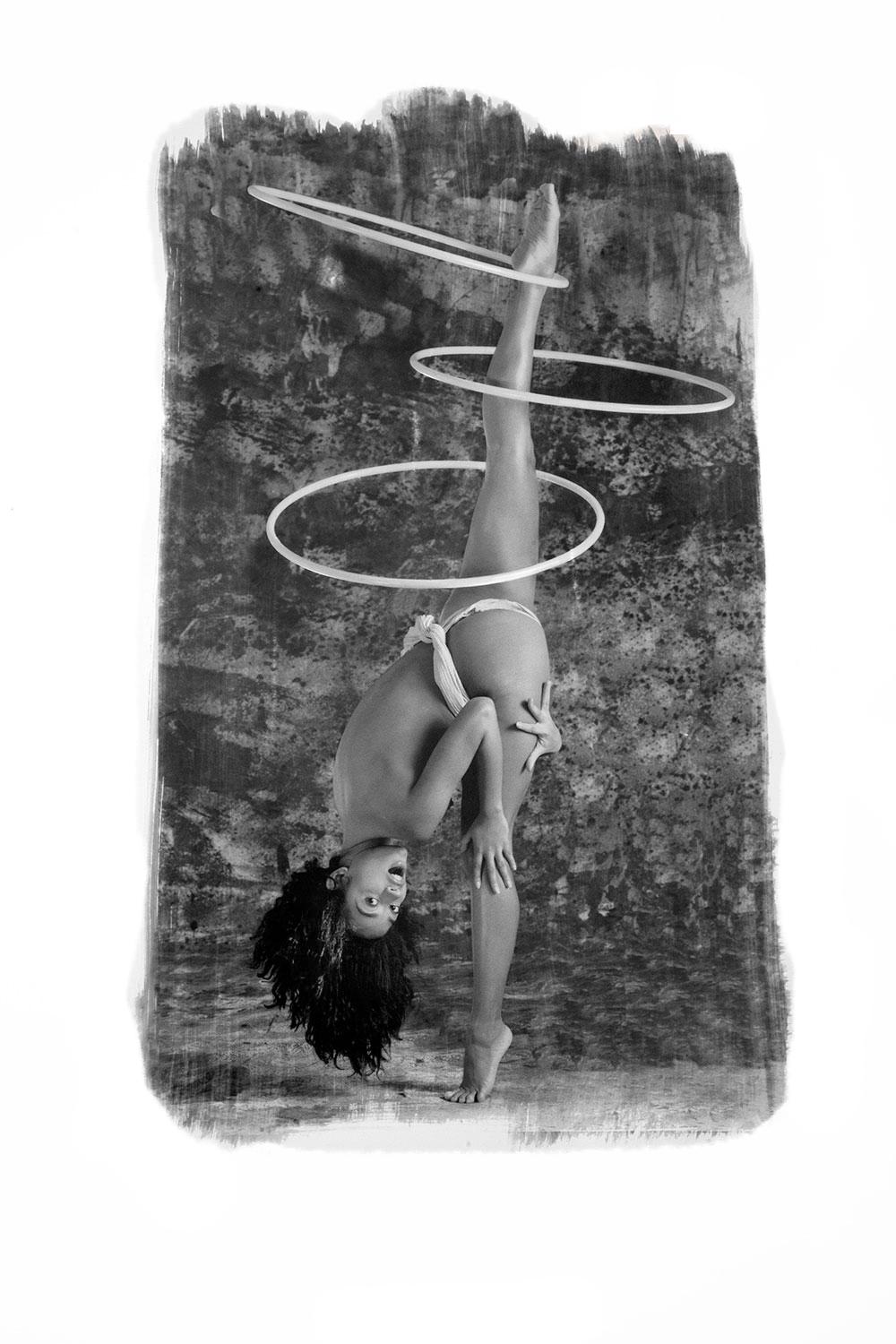 Uwe Ommer Black and White Photograph - Les Acrobates IV. Limited Edition Photograph