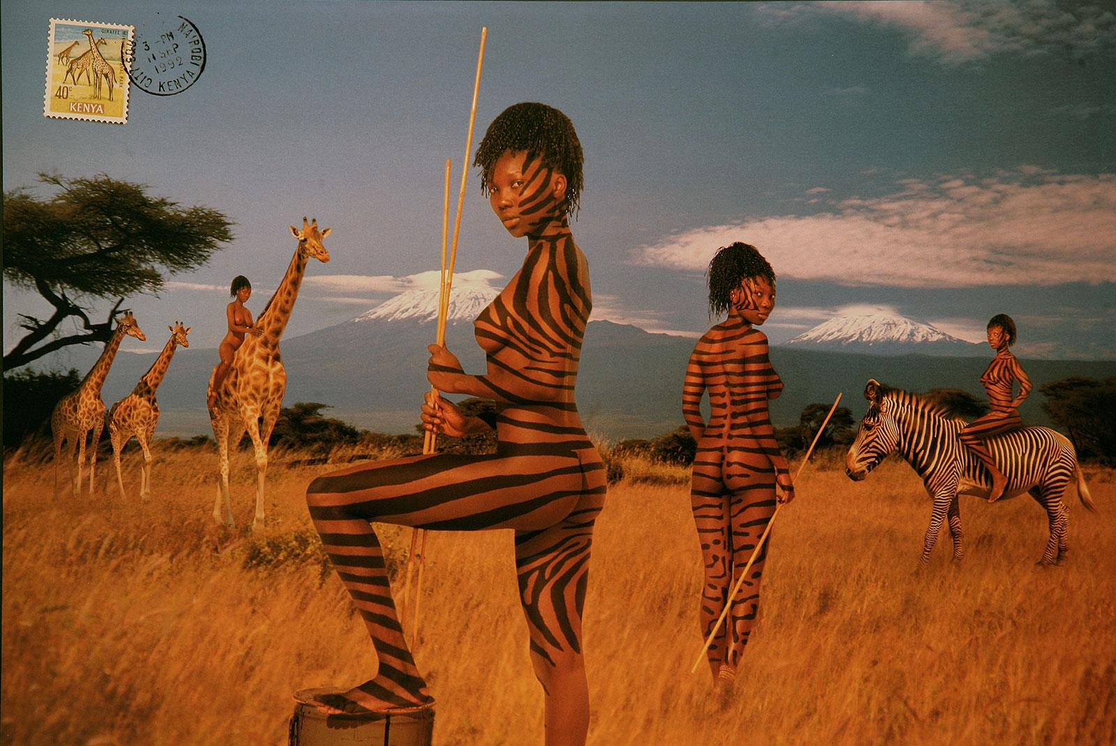 Nude Photograph di Uwe Ommer - Kenya, Dalla serie Mani- Cartes Postales.