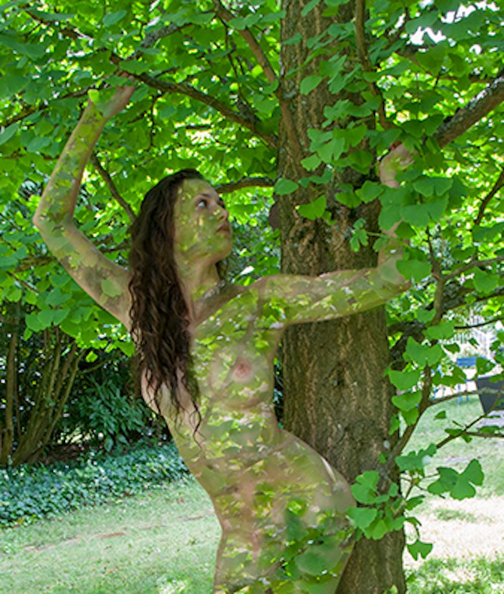 Women and Trees IV. Limited edition Color photograph - Photograph by Uwe Ommer