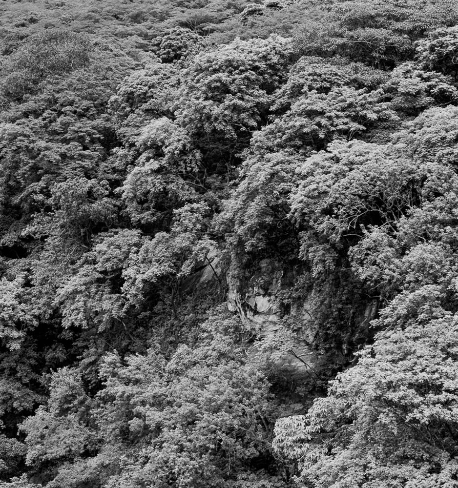 Ituango, Impressions pigmentaires - Noir Landscape Photograph par Miguel Winograd 