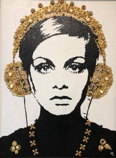 "Mod (Twiggy)" Pop portrait, gold ornaments, diamond dust, black/white, sparkle 