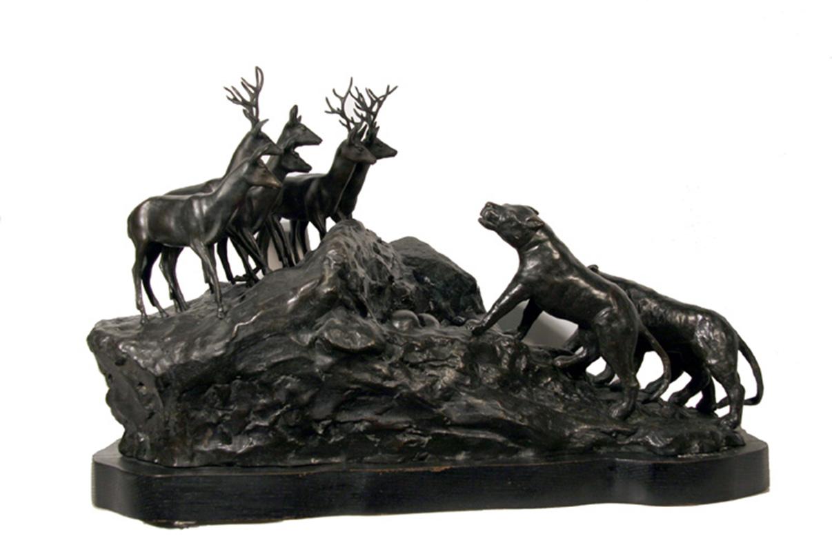 Artiste : A. Ganso
Titre : Lions et cerfs
Année : 1973
Médium : Sculpture en bronze, signature inscrite
Taille : 23 x 15 x 13 pouces (58,5 x 38 x 33 cm)