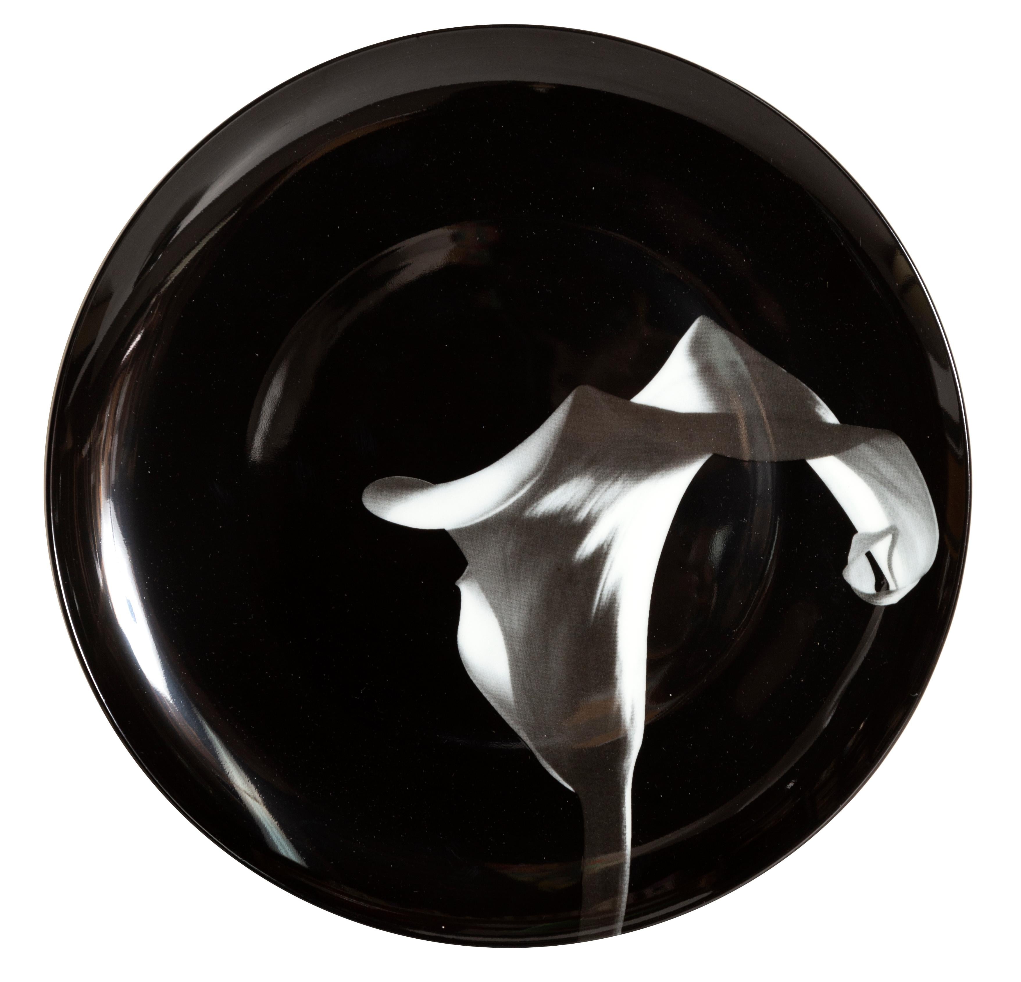 Unknown Still-Life Photograph - Robert Mapplethorpe, Calla Lily Porcelain Plate