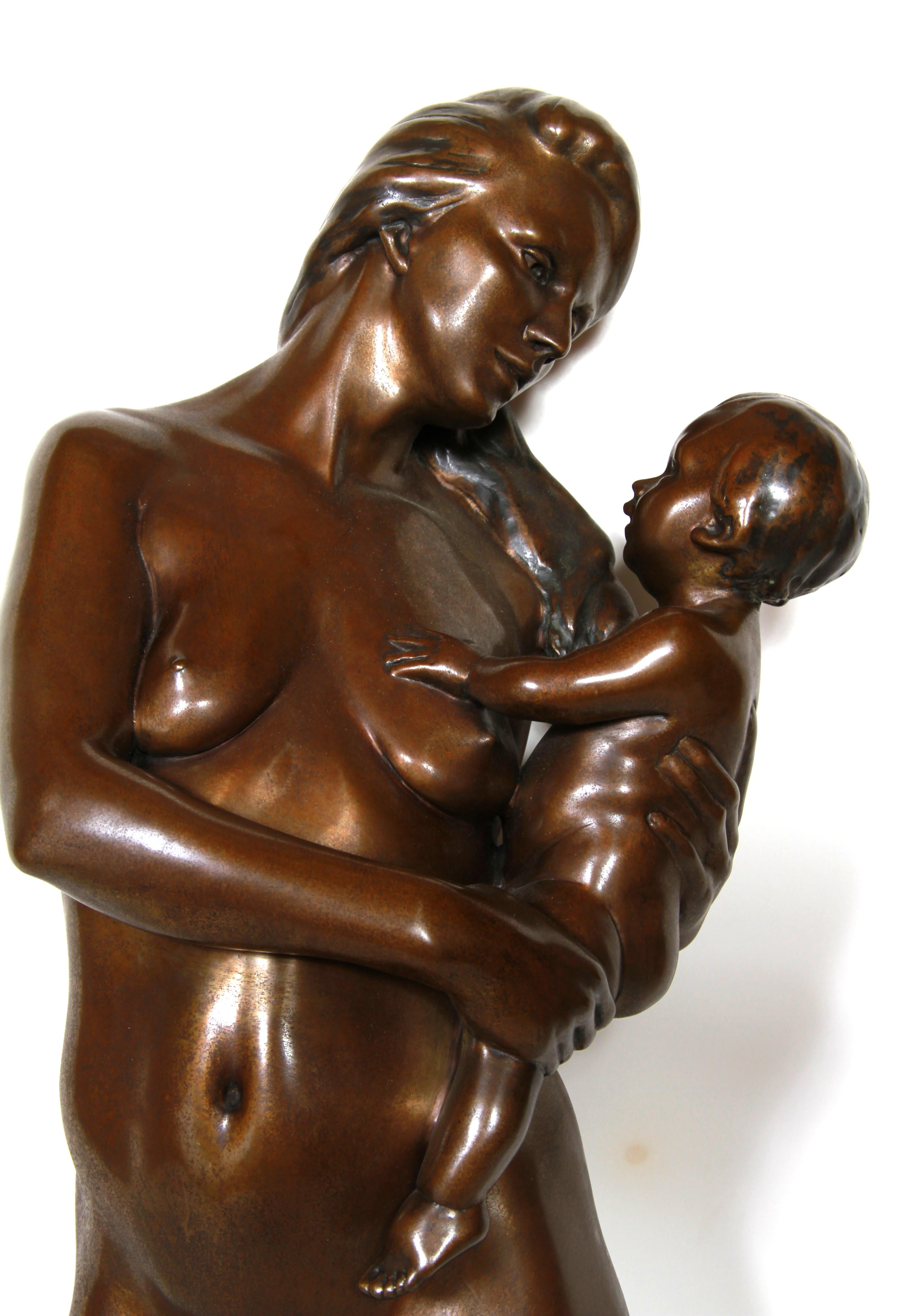 Mother and Newborn Child, Bronze Sculpture by Kuno Lange For Sale 4