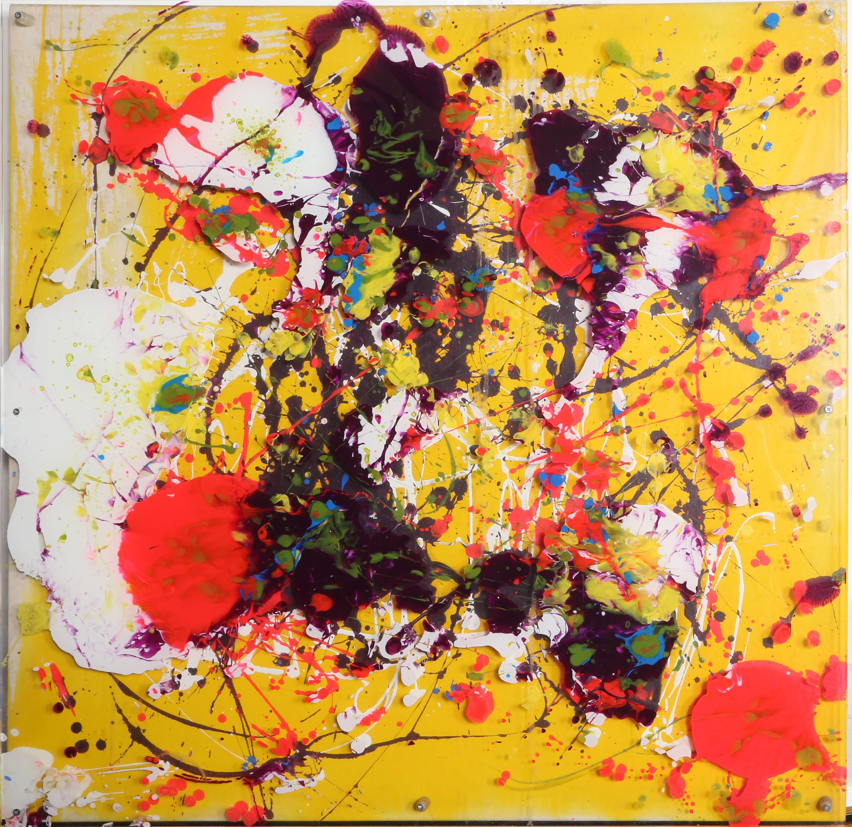Gelbgelbes abstraktes Gemälde mit bemaltem Plexiglasüberzug von Petra McCarthy