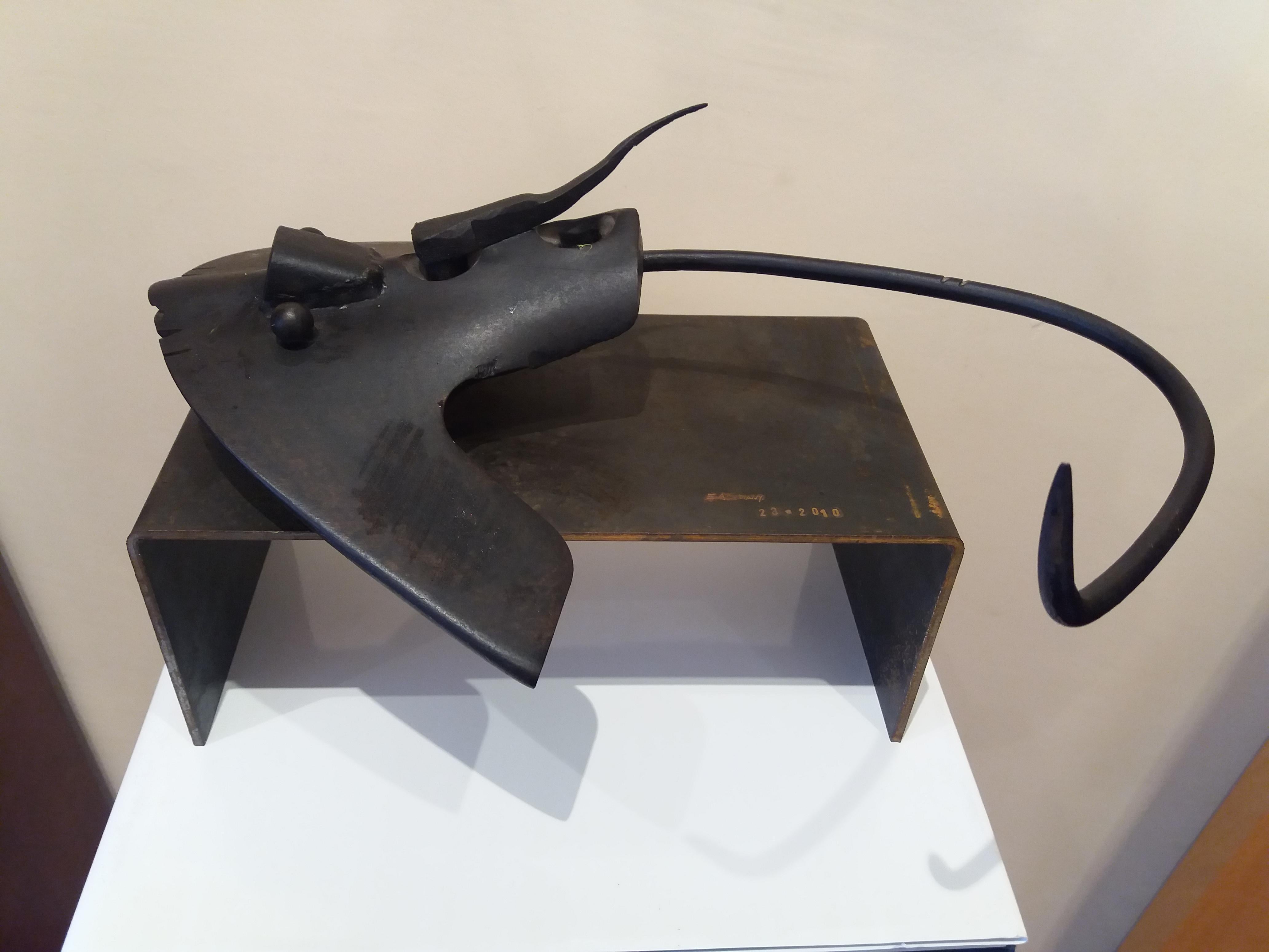 Pez manta Original  unic contemporary iron sculpture - Realist Sculpture by E. ALEMANY