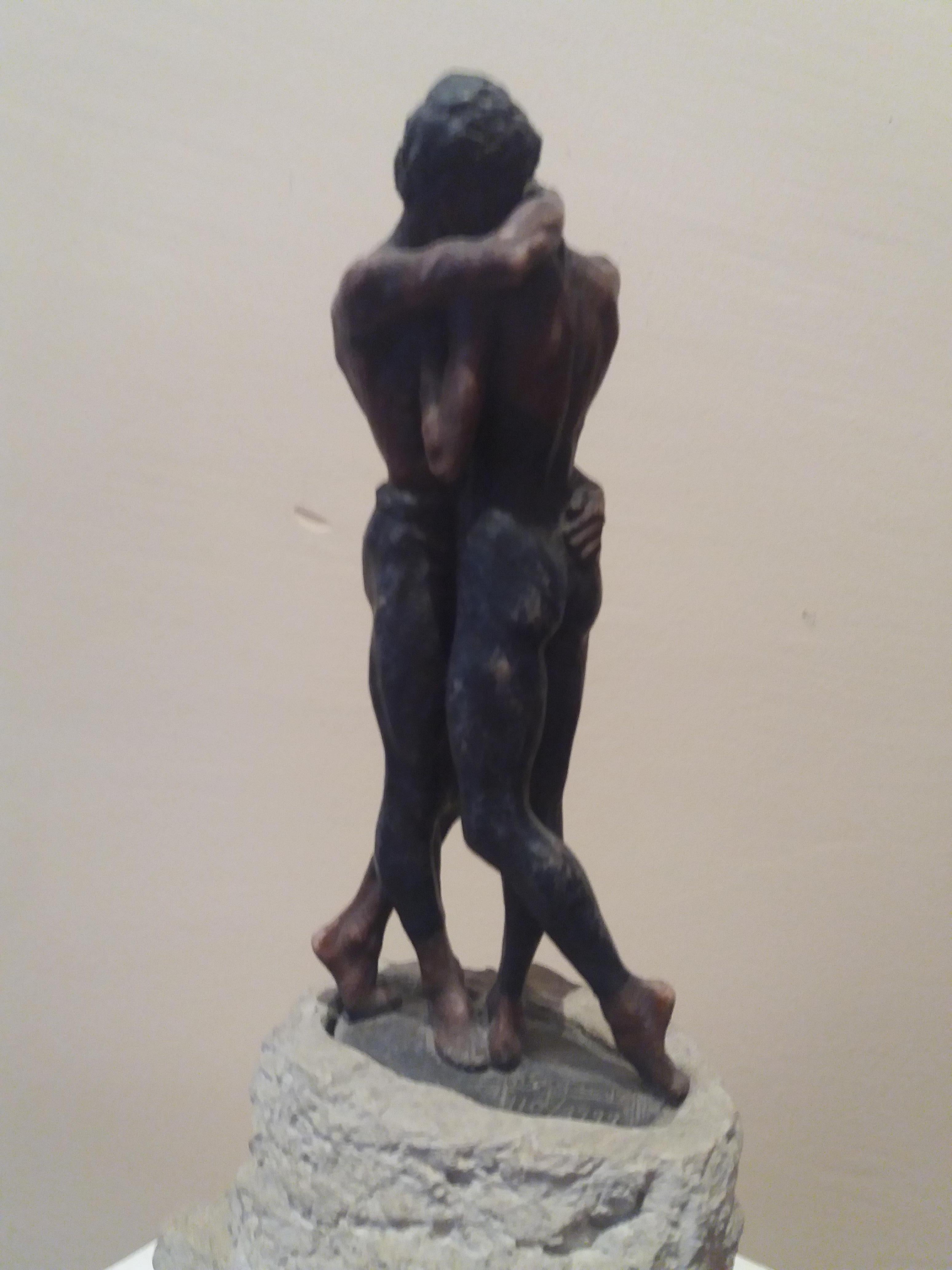 Love Love. mehrere Original-Bronze. Skulptur (Gold), Nude Sculpture, von JOSEP BOFILL