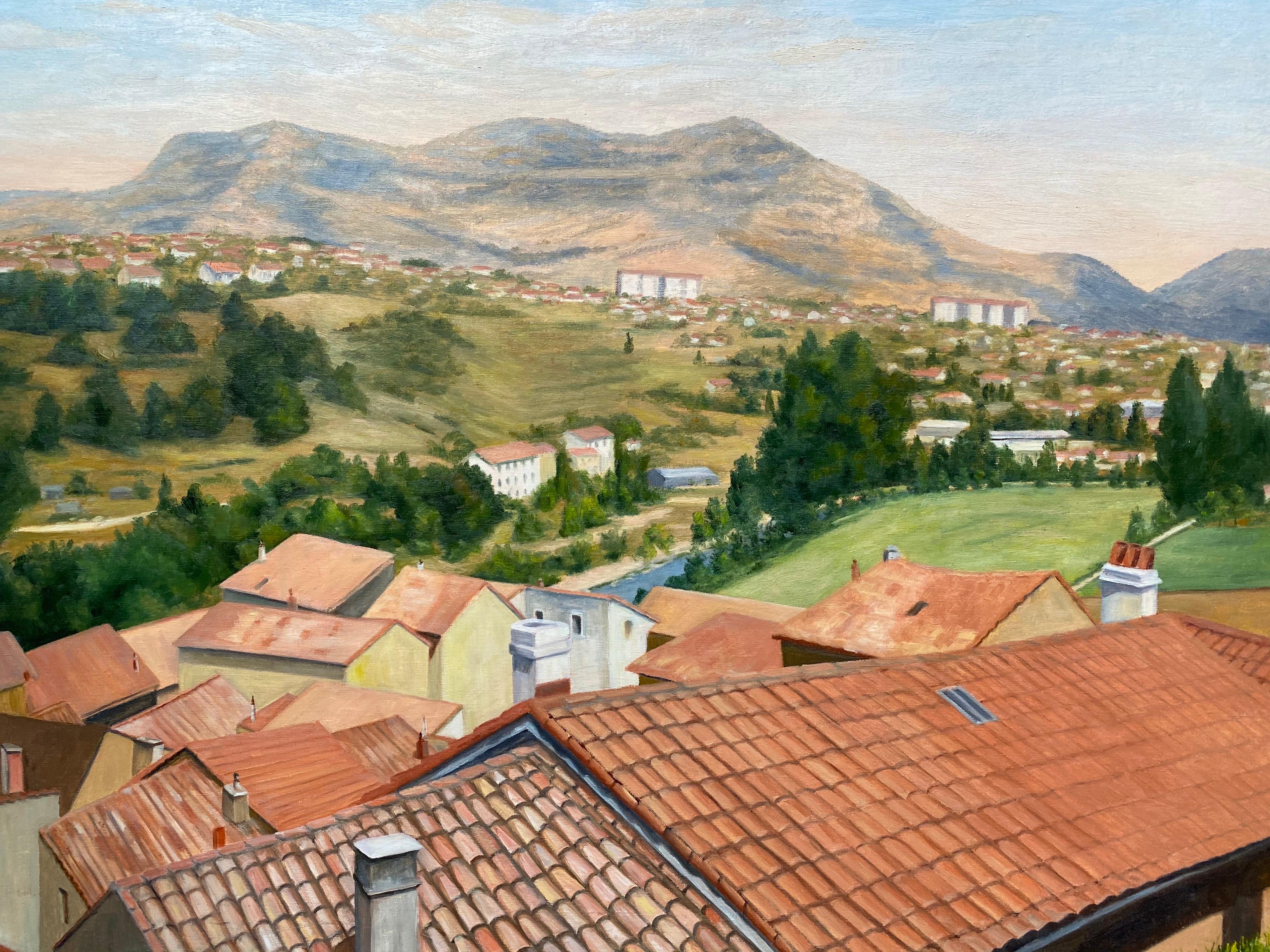 Très grande vue à l'huile impressionniste française sur le terrain d'un village d'Occitanie au-dessus d'un sabot - Painting de Yvette Bossiere