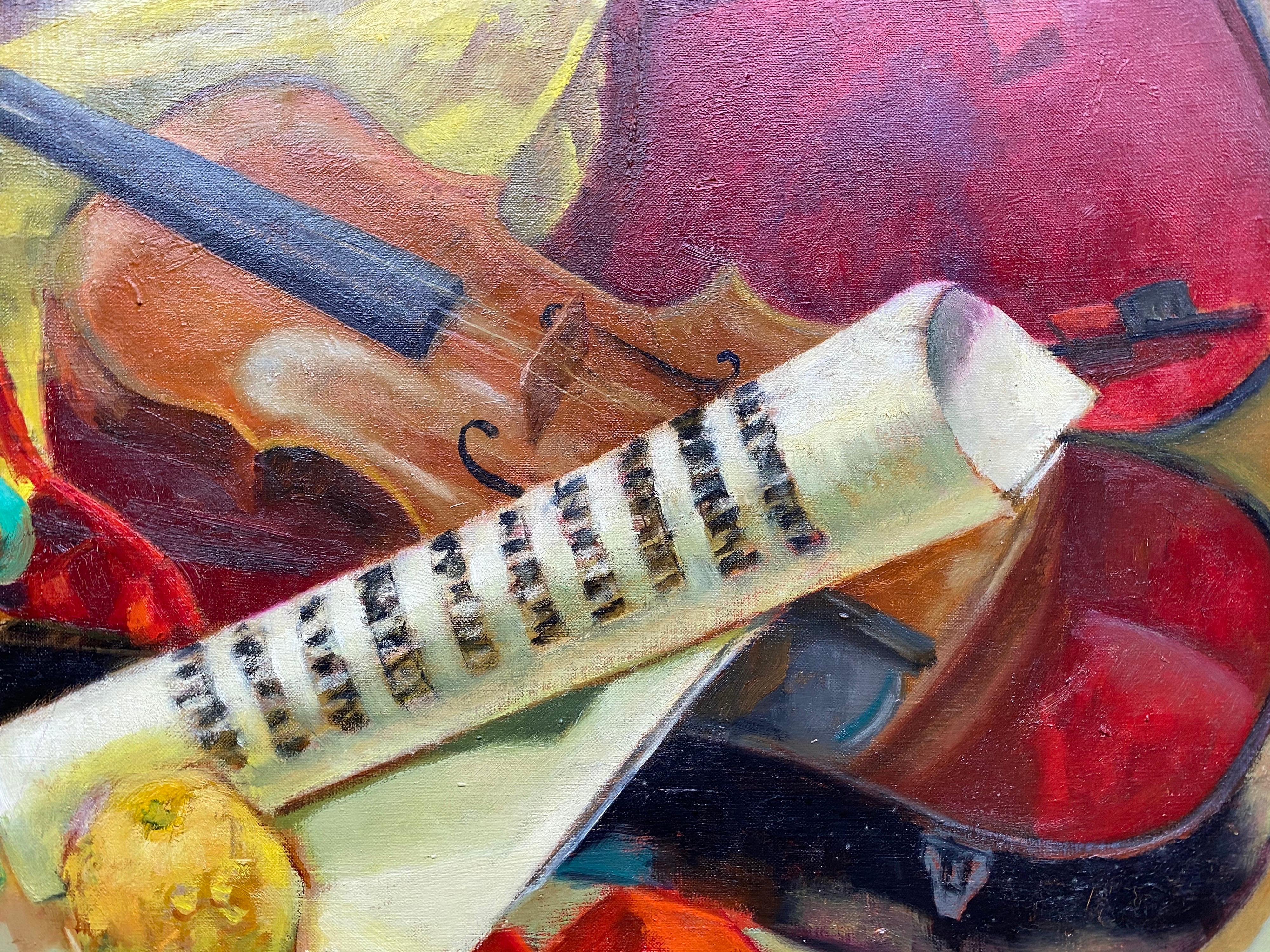 Impressionniste français coloré du 20ème siècle - Nature morte masque de violonistes - Marron Interior Painting par Yvette Bossiere