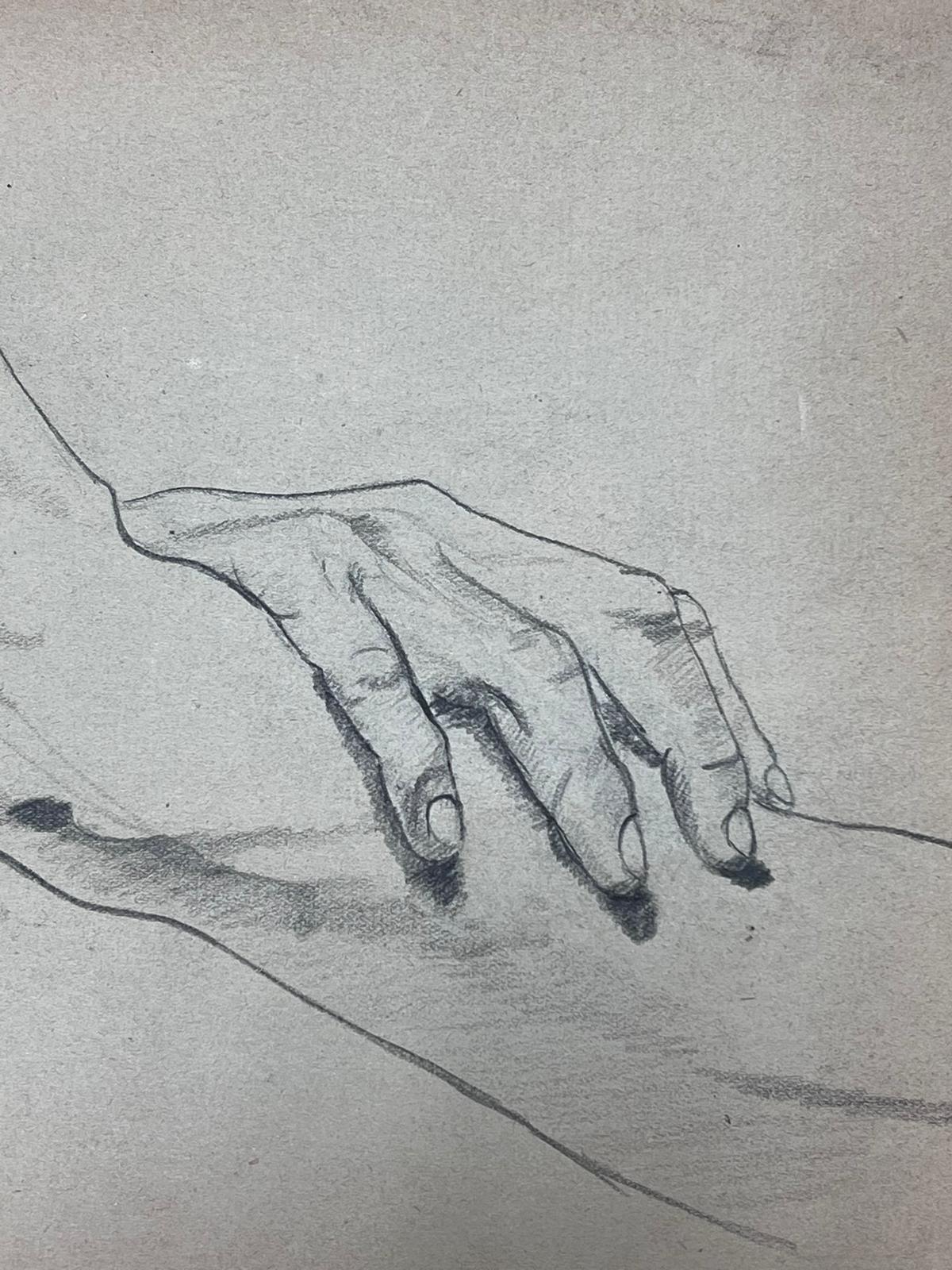 Manos en contemplación Un estudio a carboncillo de unas manos en suave reposo - Figurative Art Gris de French School