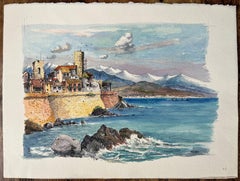 Acuarela francesa de la costa de Antibes con murallas y montañas