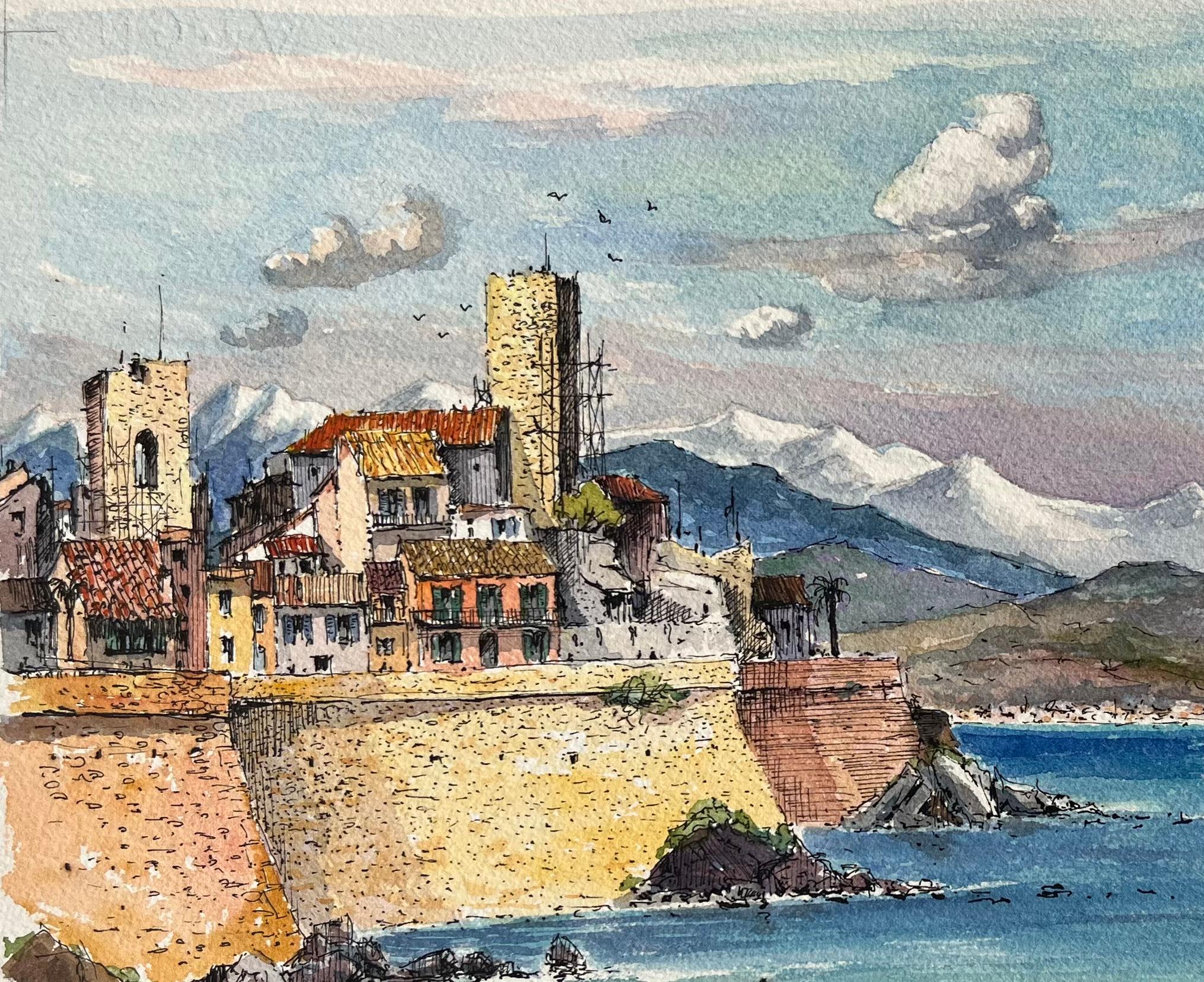 Acuarela francesa de la costa de Antibes con murallas y montañas - Landscape Art Gris de Robert Lepine (1929 - 2017)