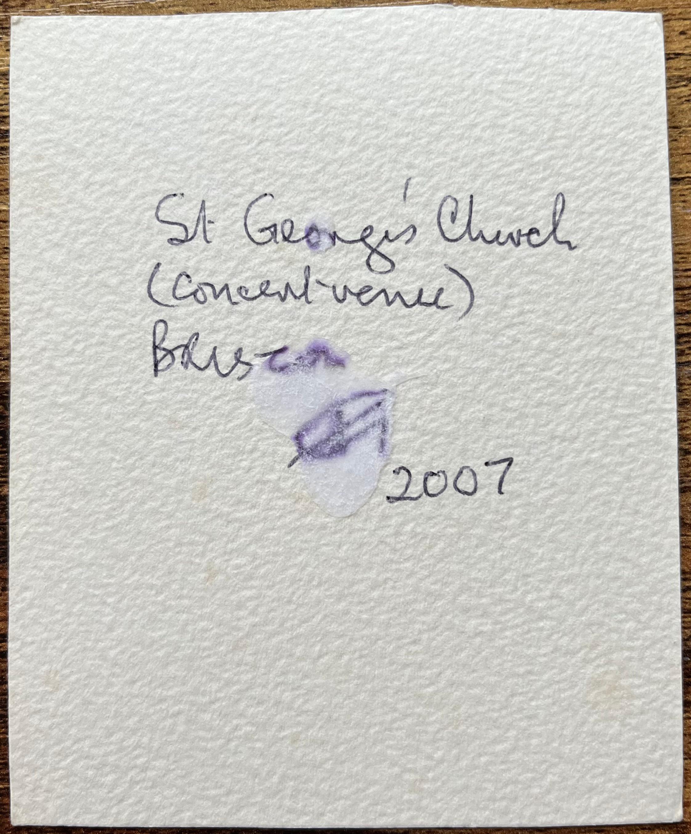 Titel: Historisches Miniatur-Aquarell der St. George's Church in Bristol
von Jack Grunwell, britischer Künstler des 20. 
Medium: Aquarell auf dünnem Karton, ungerahmt
Abmessungen: 4,25 Zoll (Höhe) x 3,5 Zoll (Breite)
Zustand: Sehr gut und
