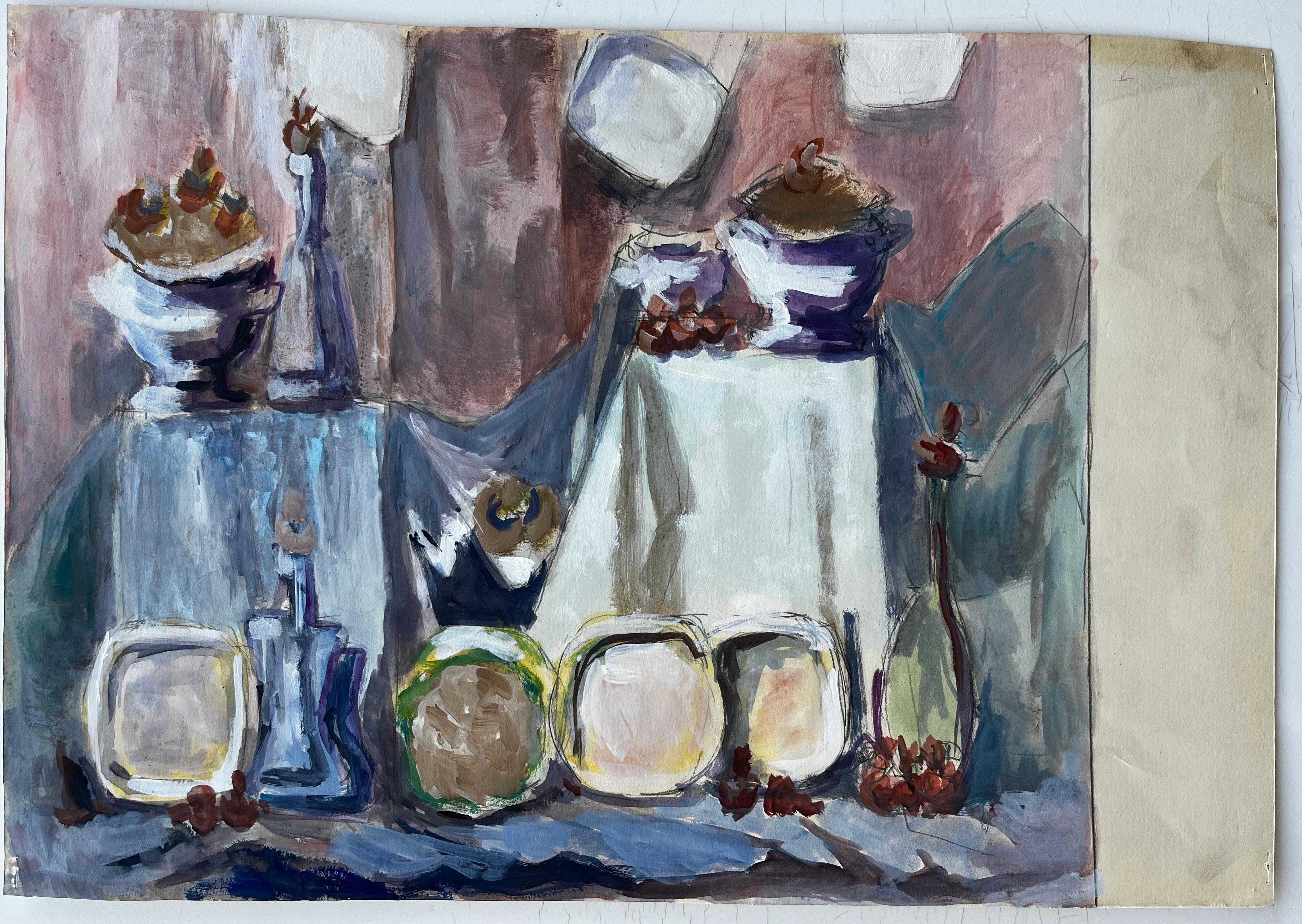 Nature morte moderniste avec bols, bouteilles et fruits Peinture à la gouache française - Art de Guy Nicod