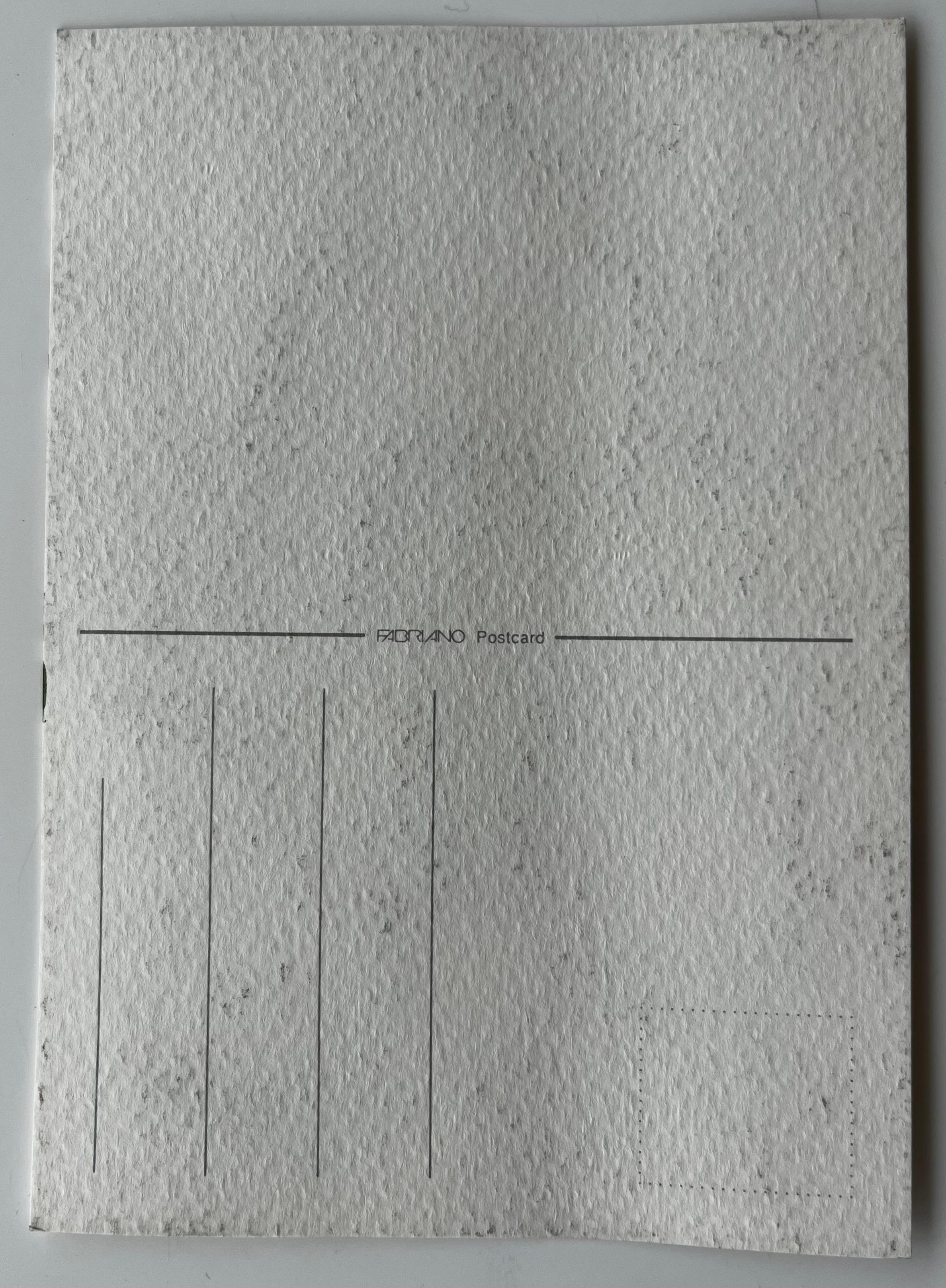 Scène de marché méditerranéen avec tour d'horloge et étals ombragés dans le Southern France en vente 3