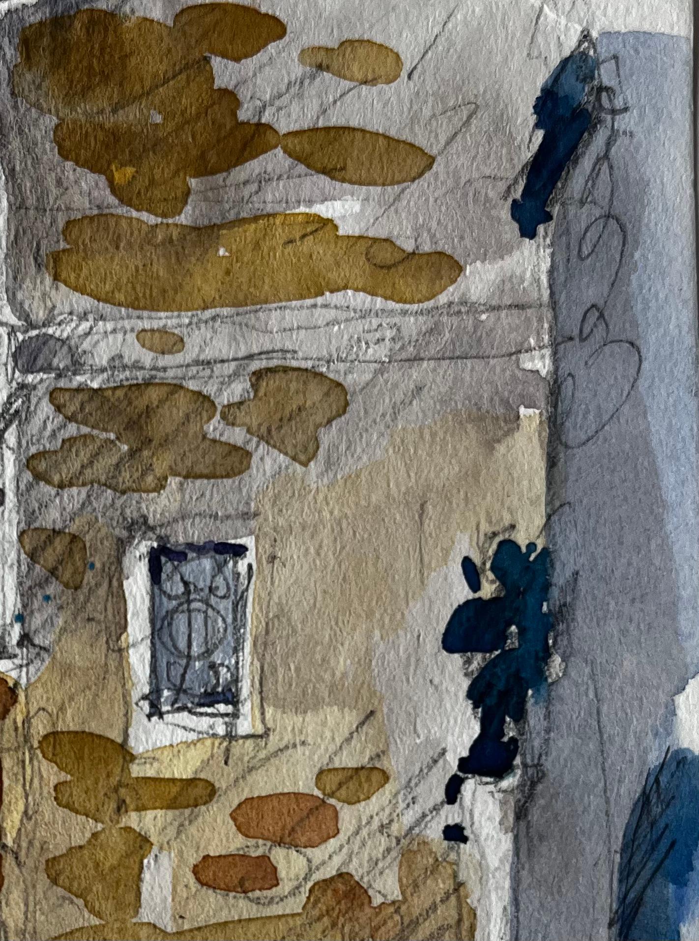 Roquebrune Steinbogen und sonnenbeschienene Fassade Straßenszene an der französischen Riviera (Grau), Figurative Painting, von Pierre Neveu