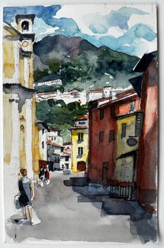 Escena callejera de una colina italiana con torre de iglesia y vista de montaña Acuarela