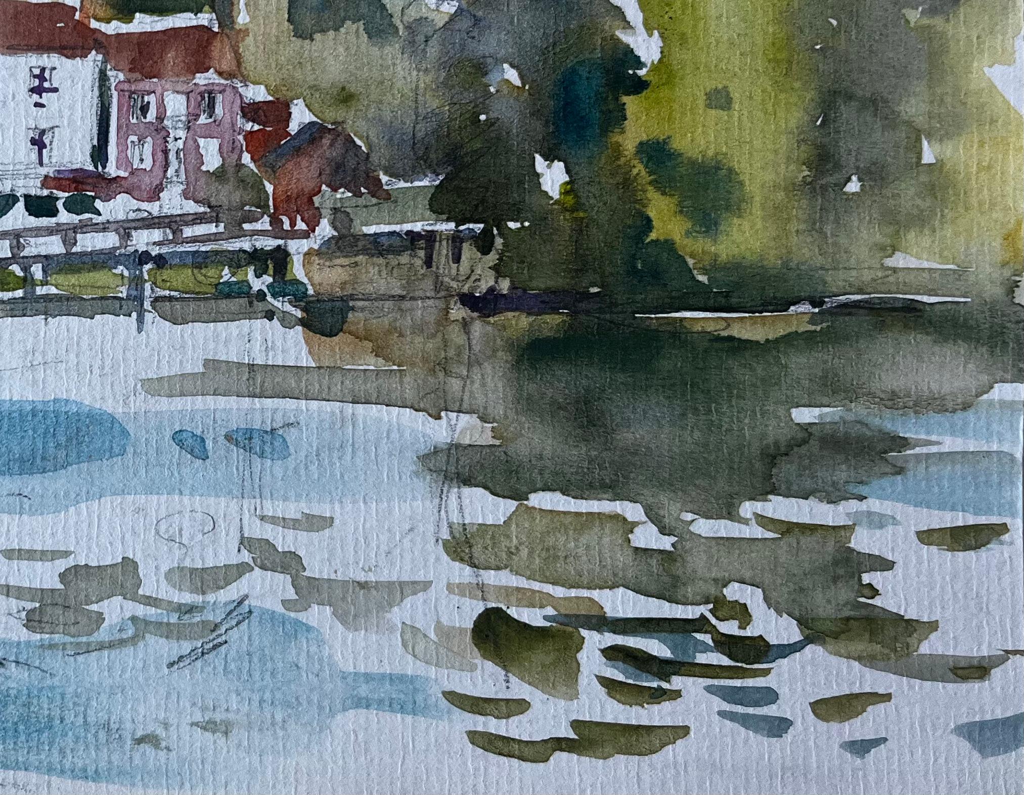 Case sul lungofiume riflesse nell'acqua Acquerello di paesaggio impressionista francese in vendita 1