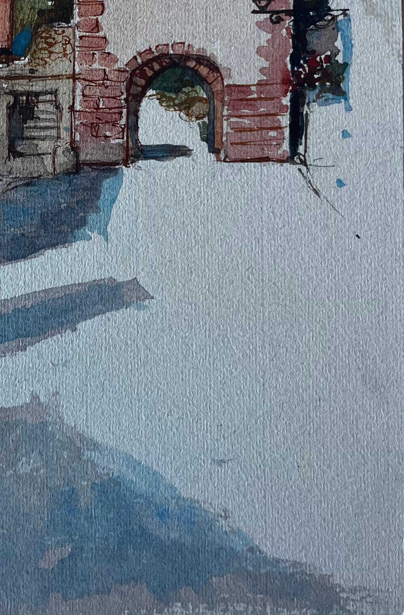 Scena di cancello di un villaggio francese con figure Acquerello di Pierre Neveu della metà del secolo scorso in vendita 5