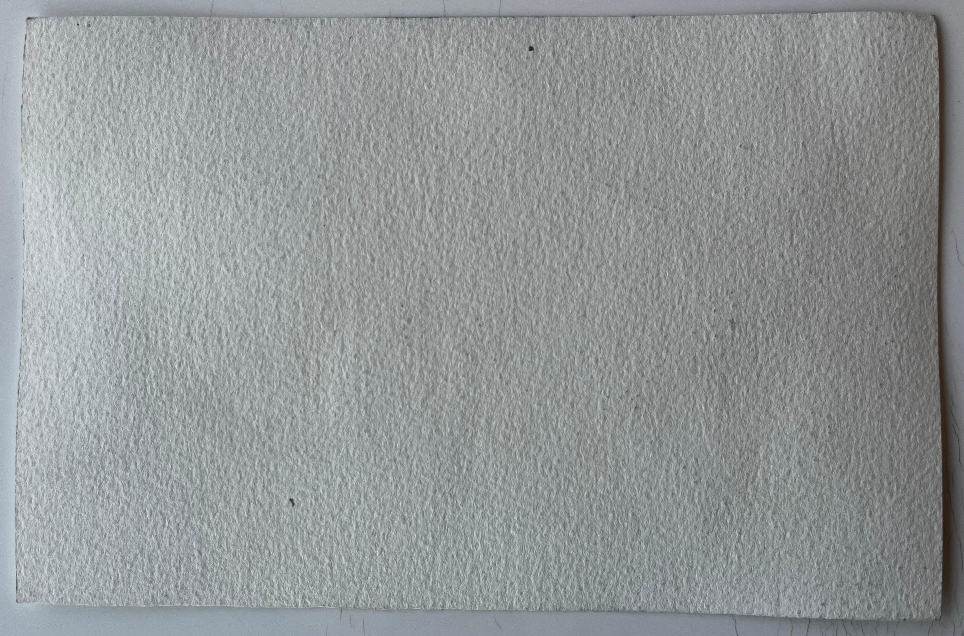 Villaggio spagnolo in cima alla collina con tetti arancioni, alberi e cortile Scena ad acquerello in vendita 3